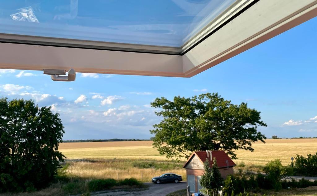 WORKATION Luxury Nature House , 10 min VW , Relax from Work mit Terrasse, Balkon und Parkplatz