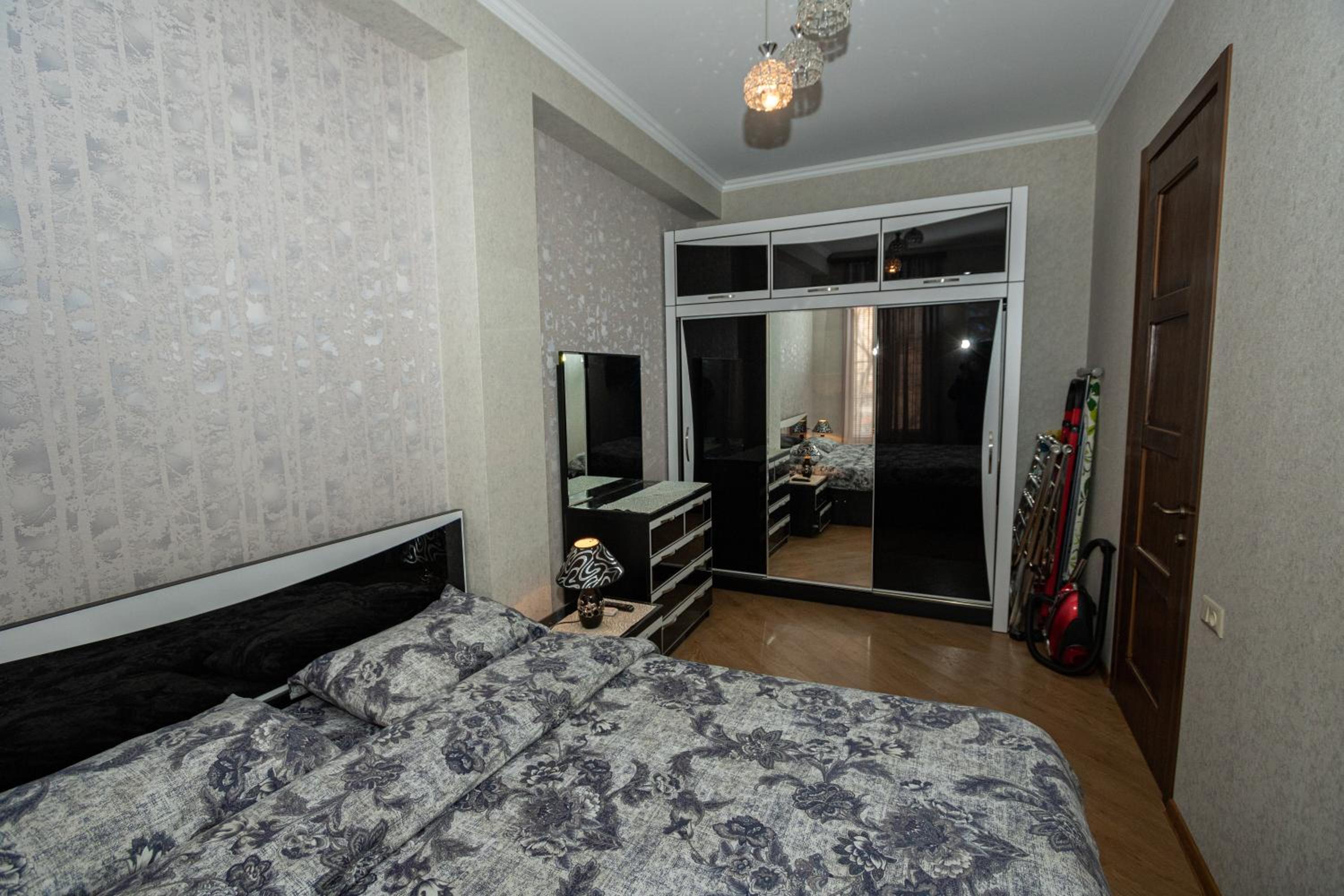 Brand New Apartment with Terrace view 5