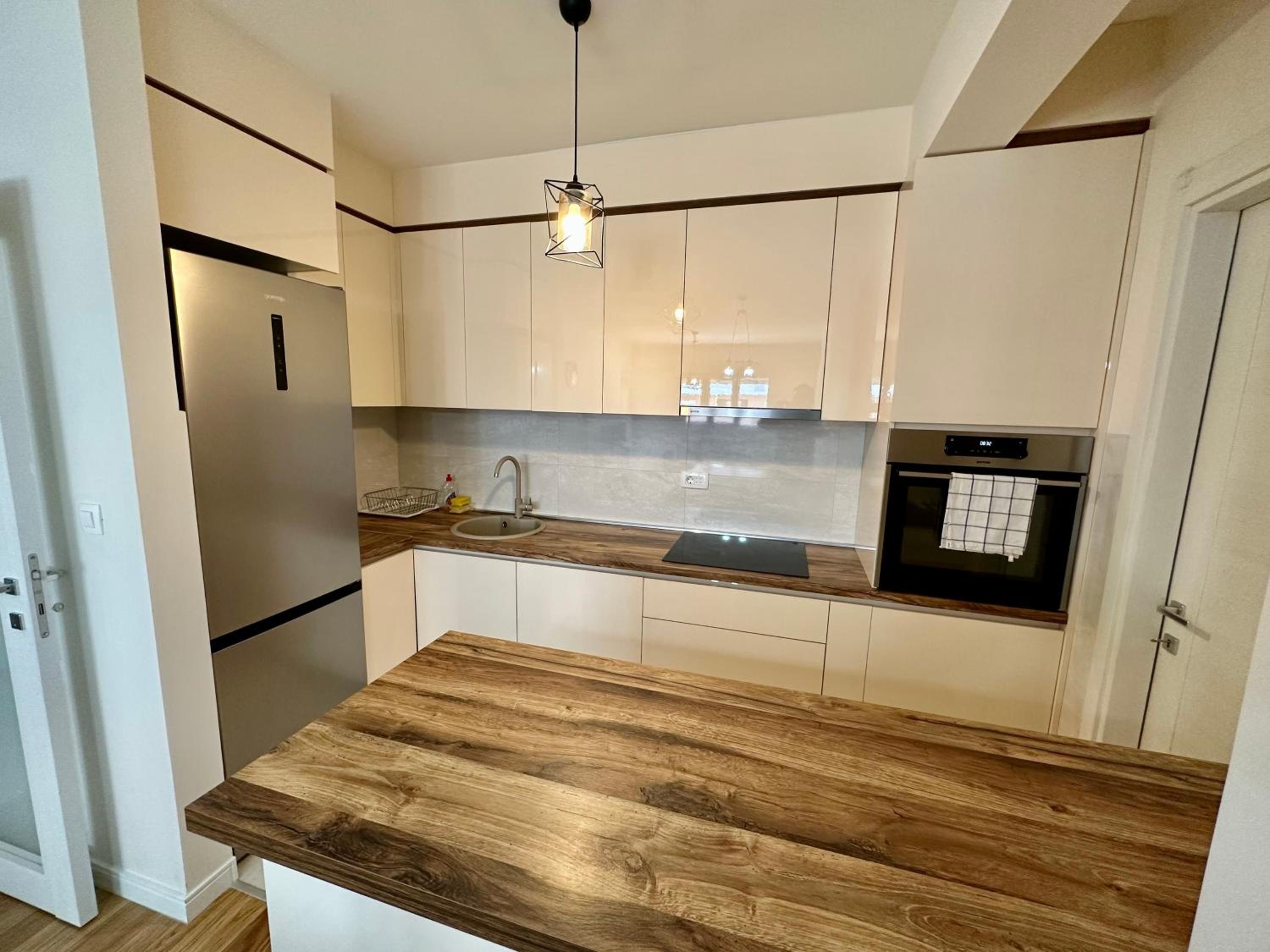 Central City Lux Apartments view 4
