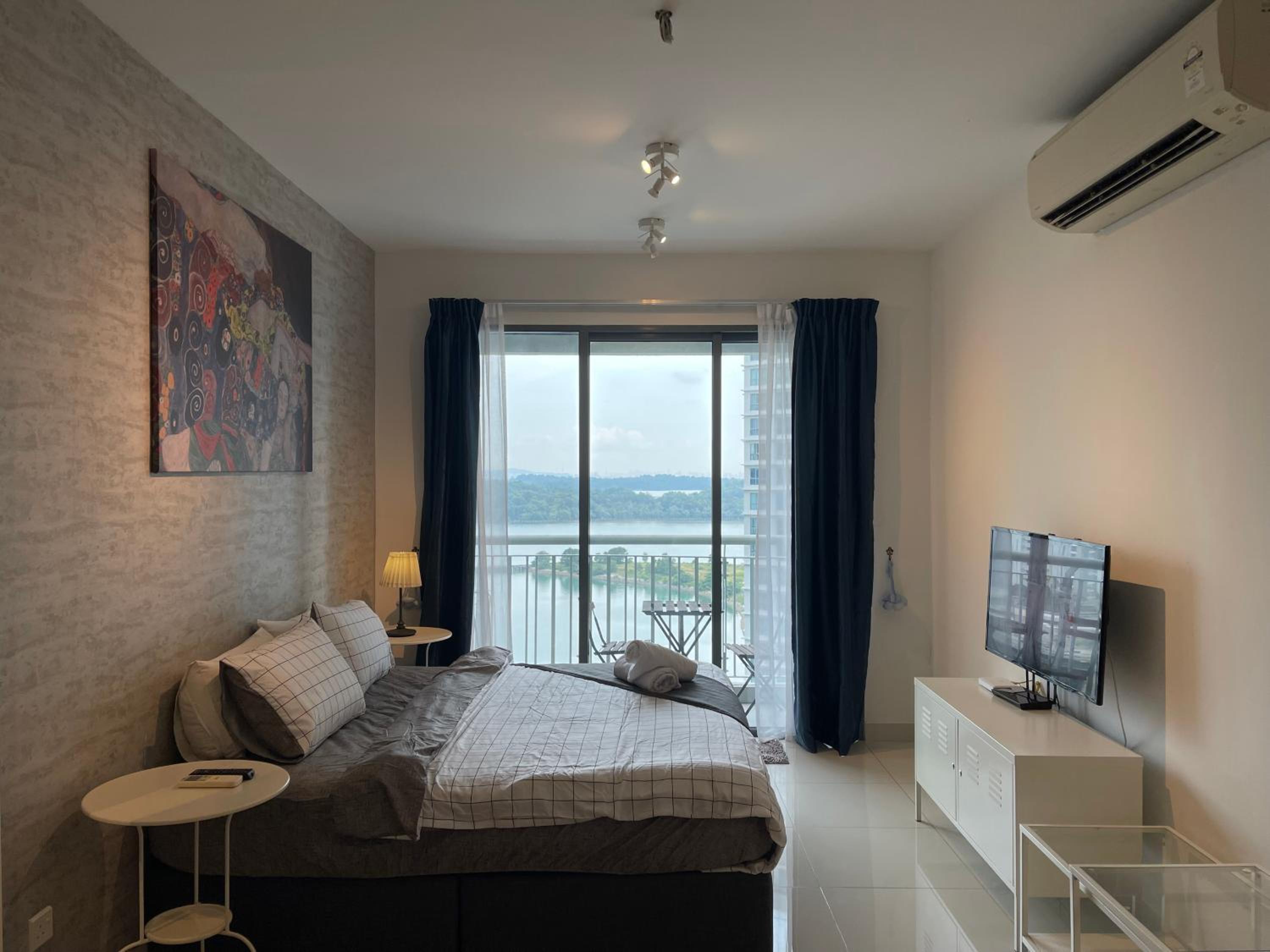 Teega Suites PuteriHarbour By WP Homestay