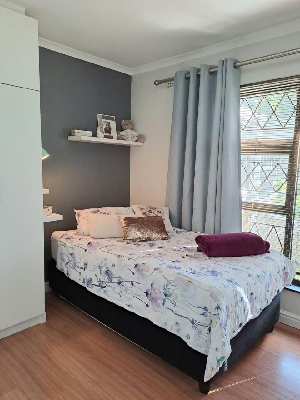 Cosy and Central Family Home view 4