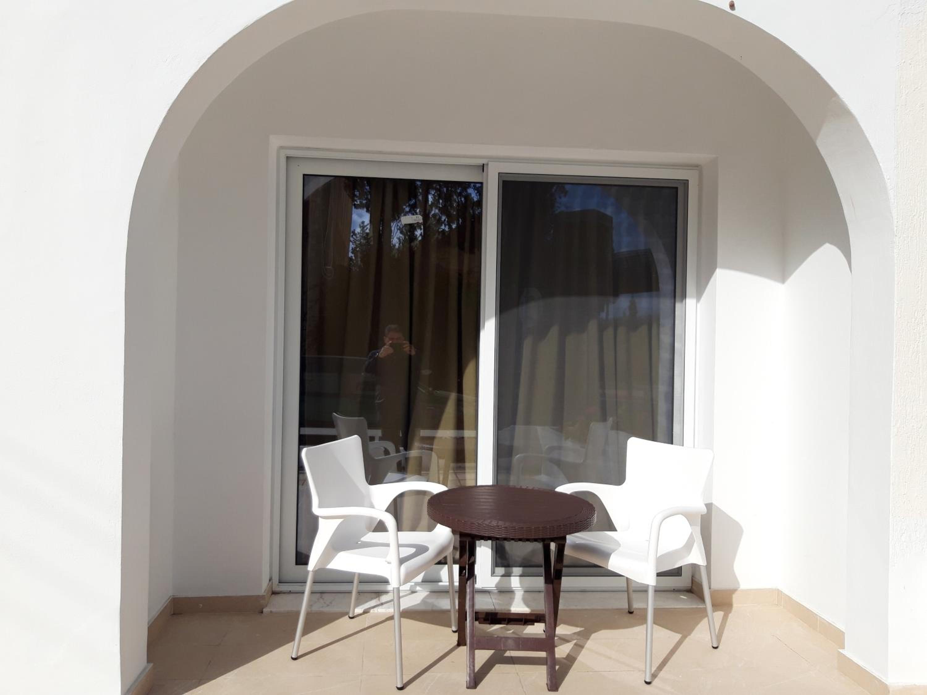 Costas Two-bedroom ground floor apartment