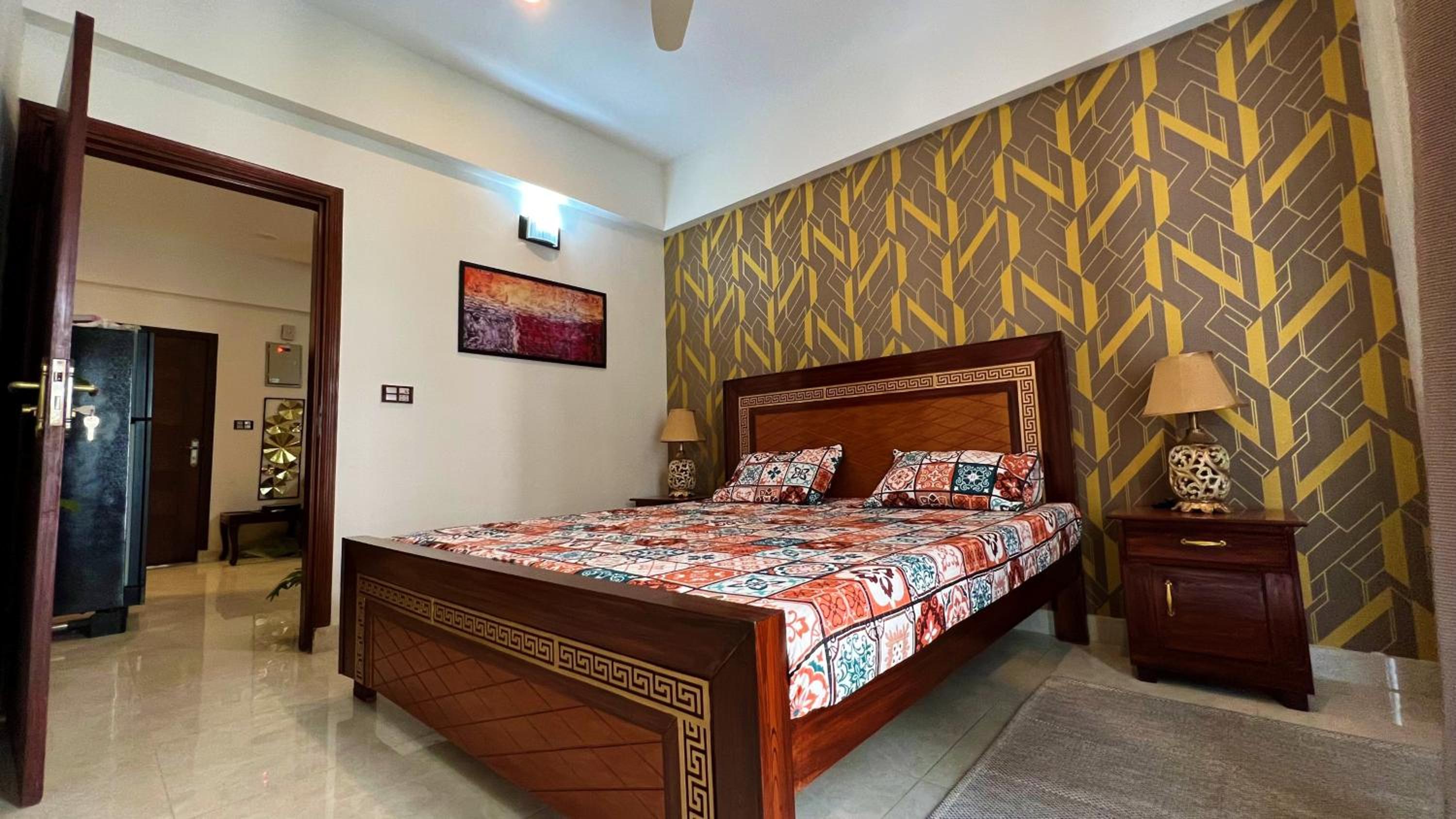 Magnificent 2 Bed Apartment view 3