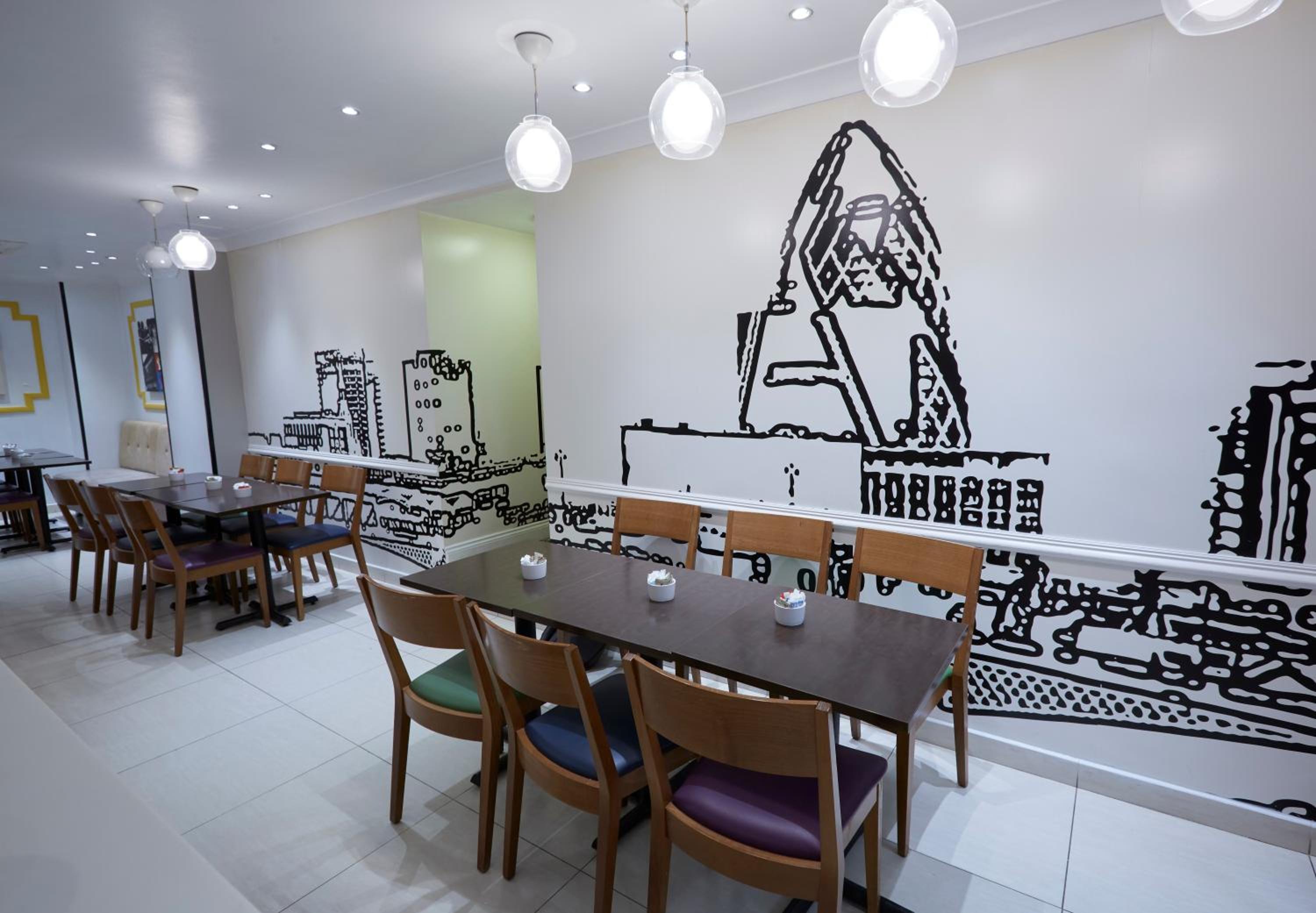 Comfort Inn Victoria - Image 3