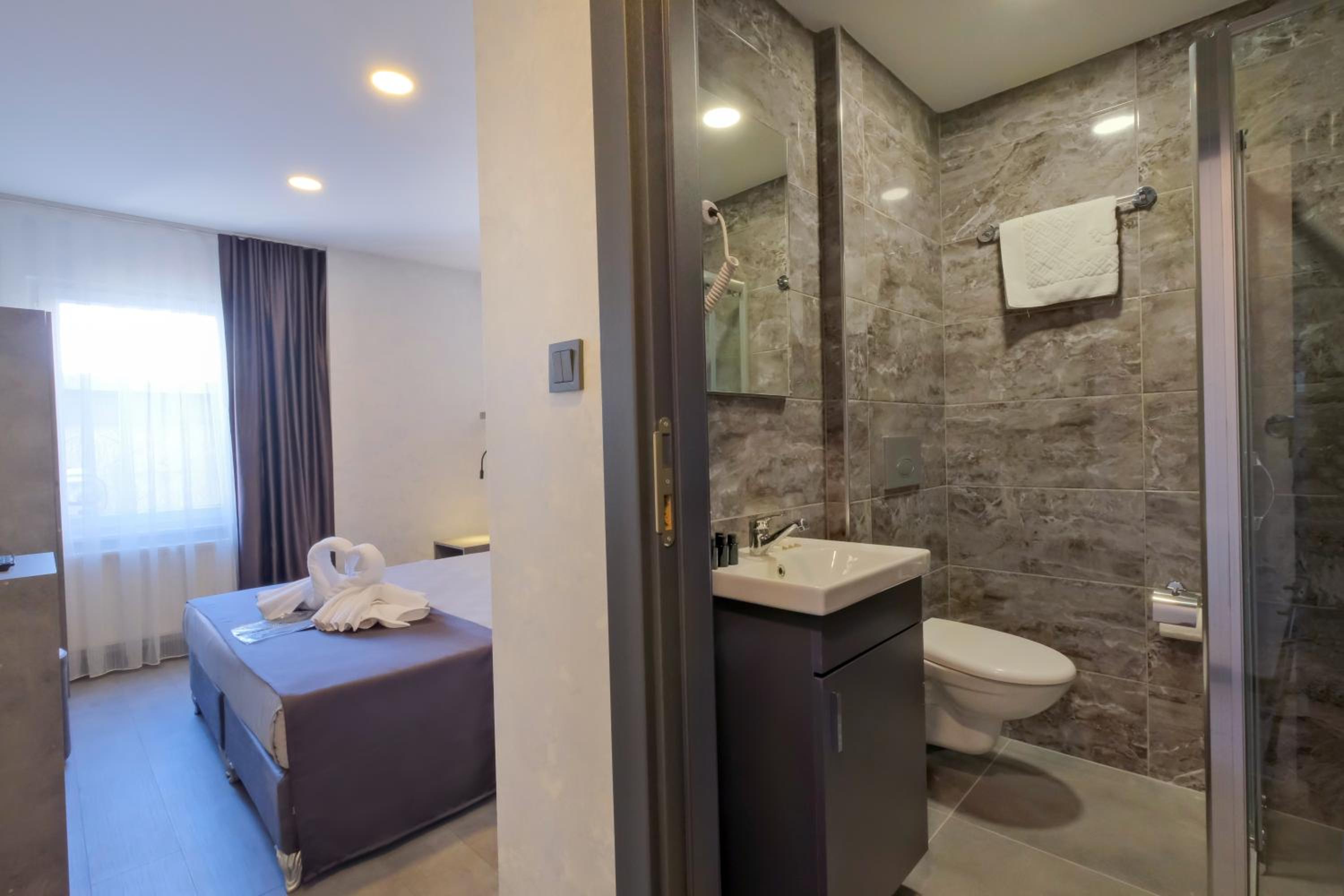 Kraliçe Oteli - Image 288