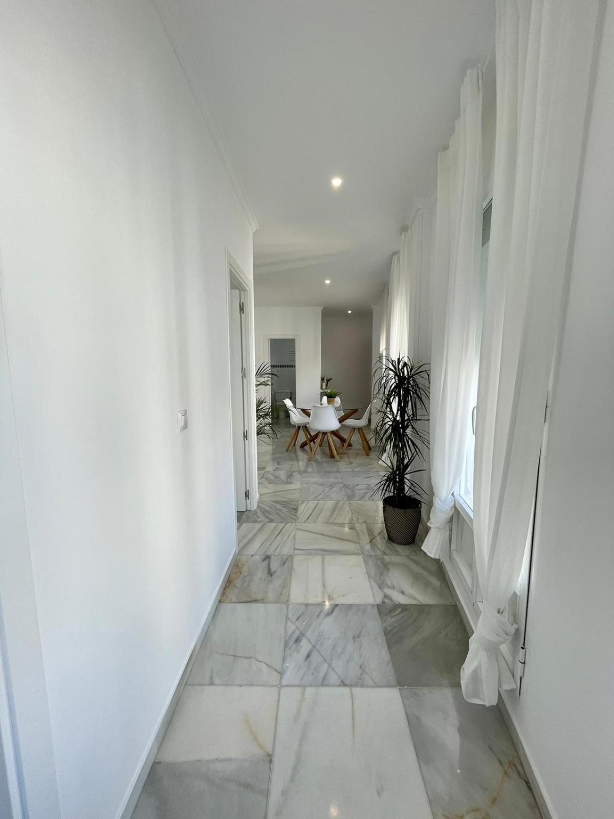 apartamentos la reina photo 4