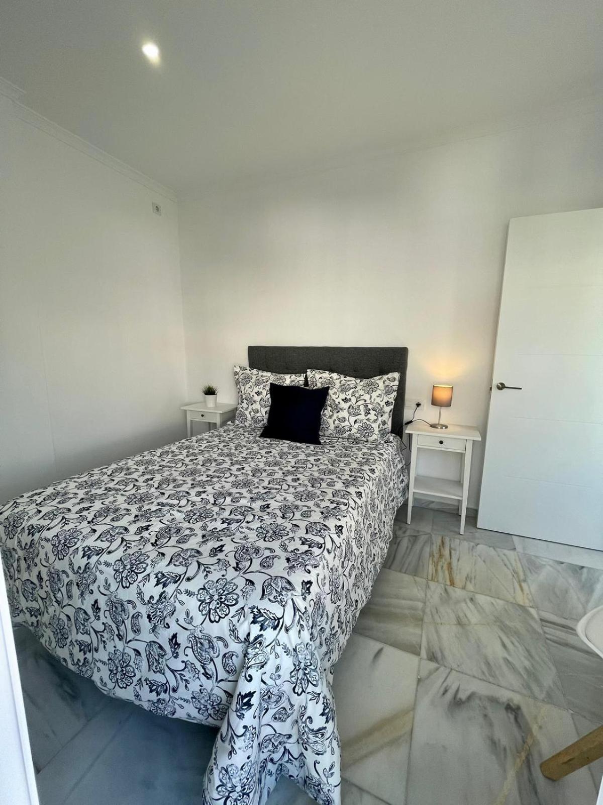 apartamentos la reina photo 5