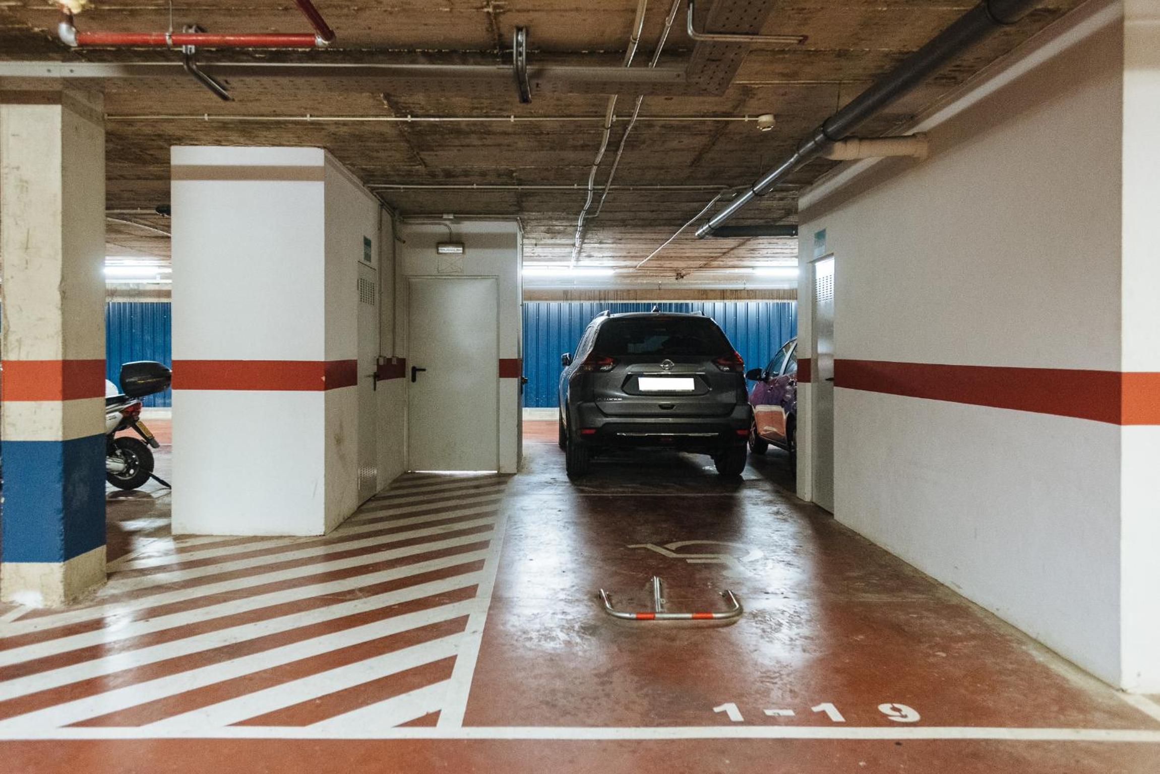 VUT PUERTA REAL - Free PARKING