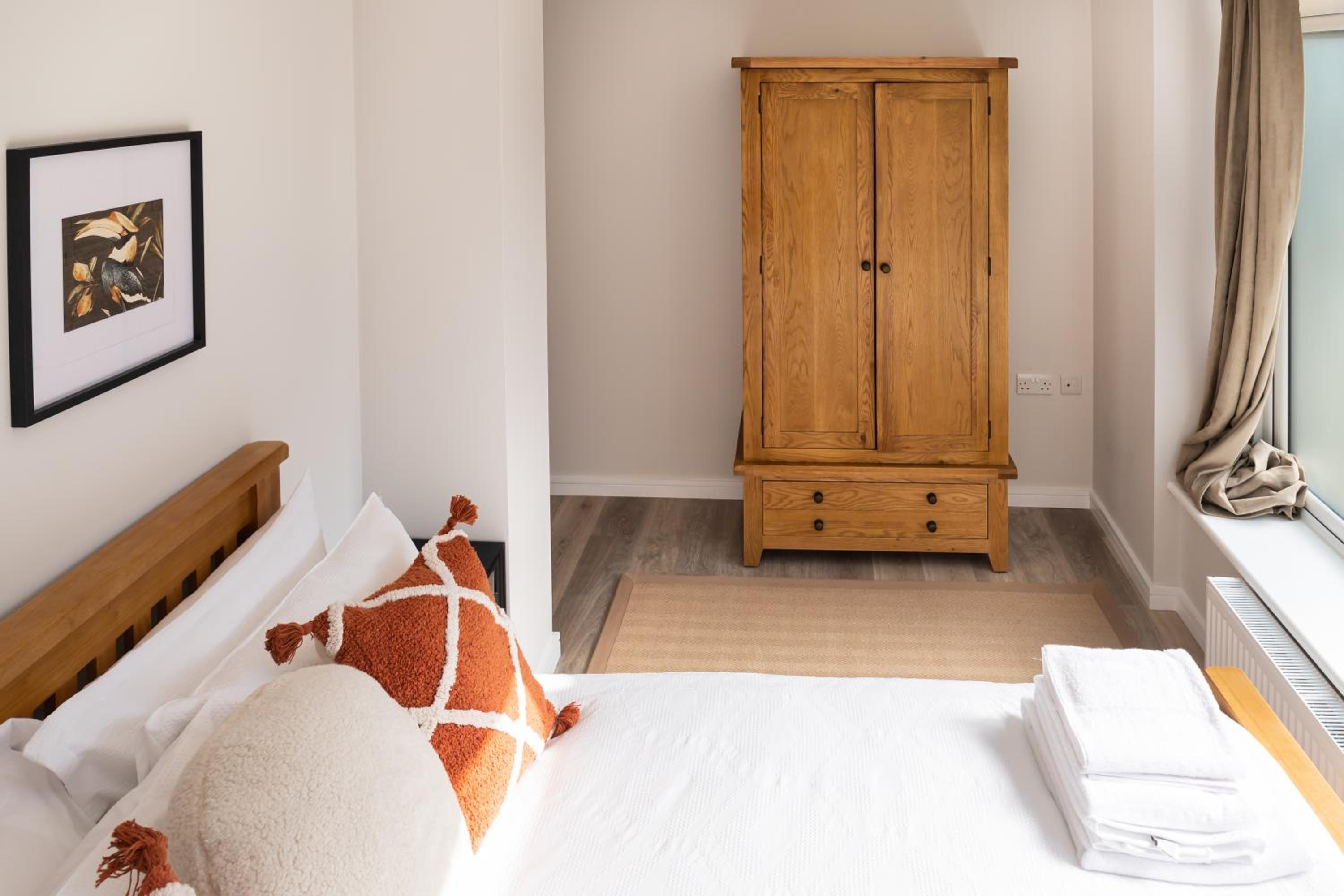 Amazing New Spacious Apartment in SE1