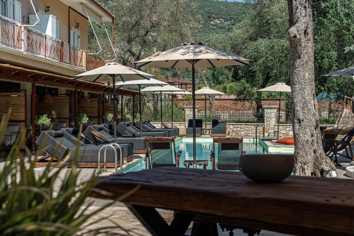 outdoor BBQ area