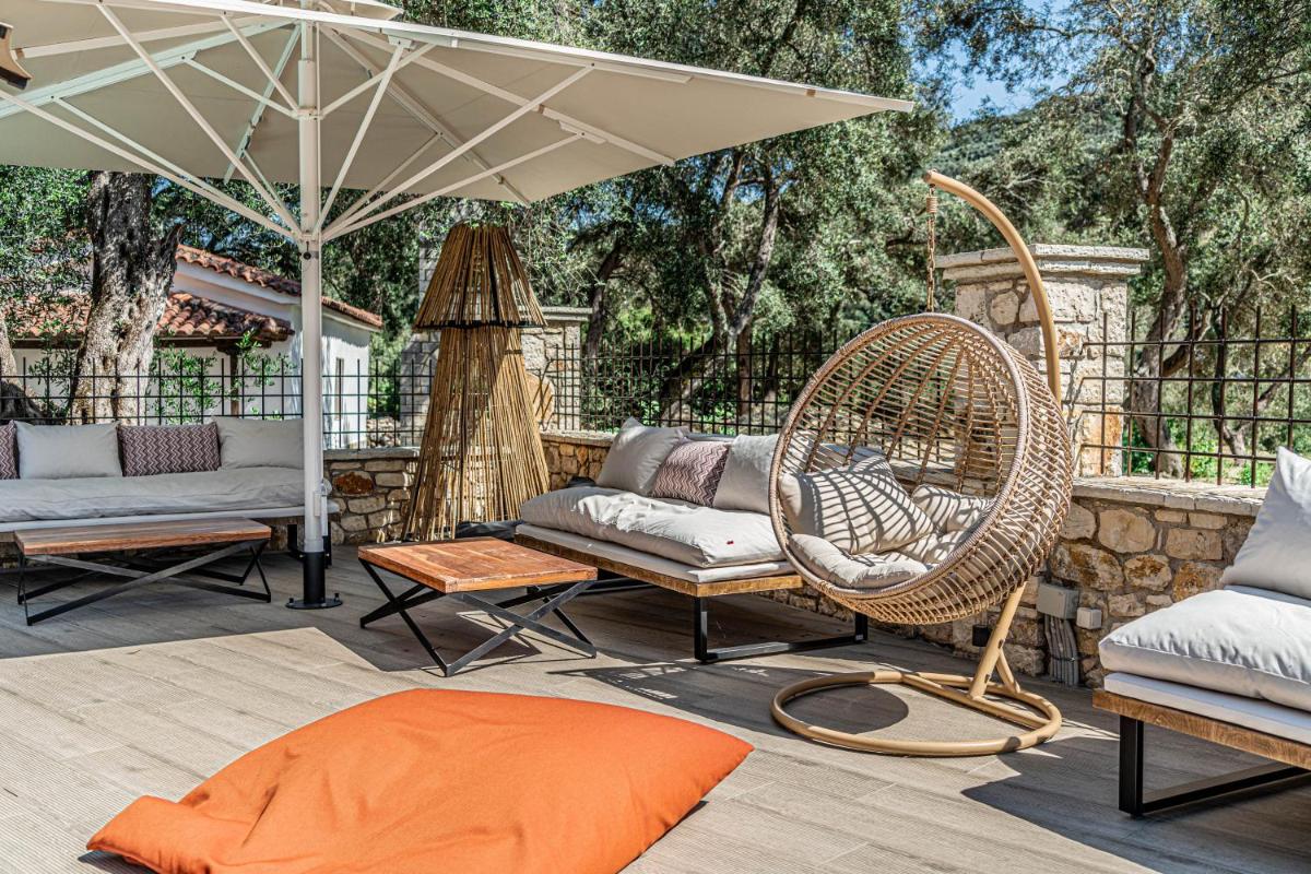 outdoor BBQ area