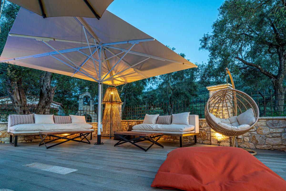 outdoor BBQ area