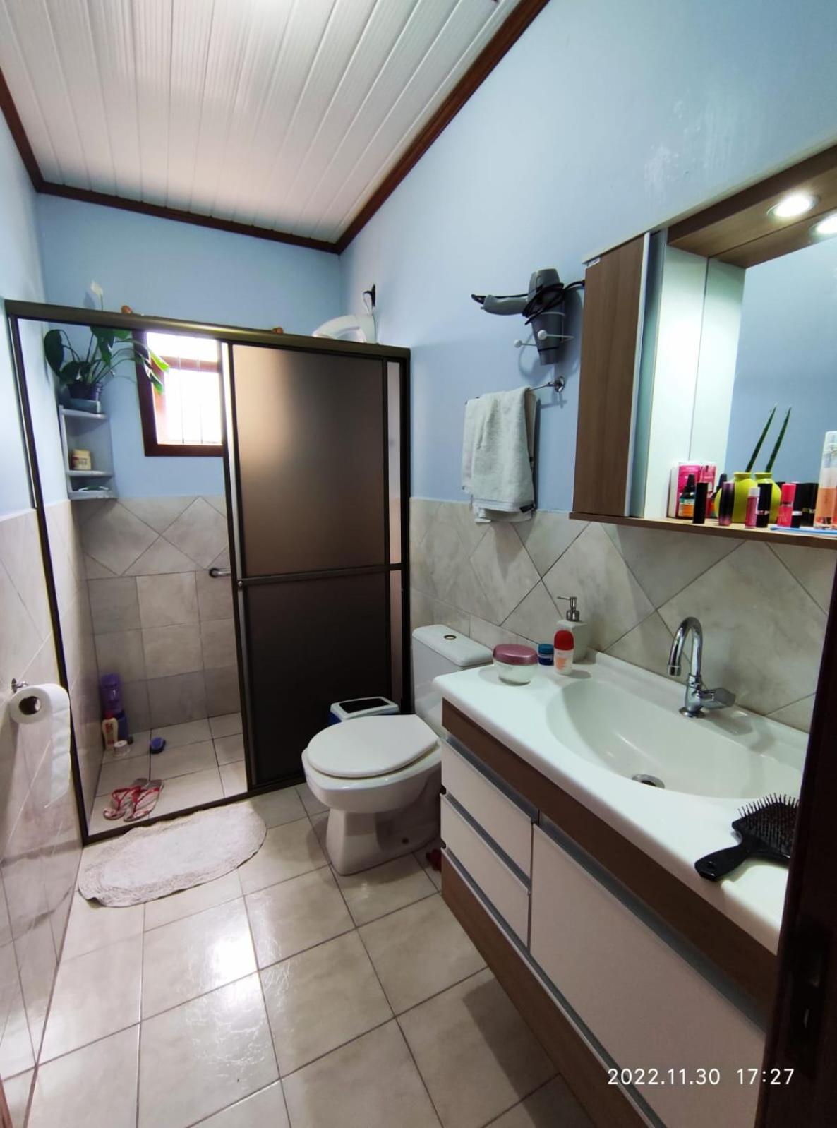 Quarto, piscina e acesso exclusivo