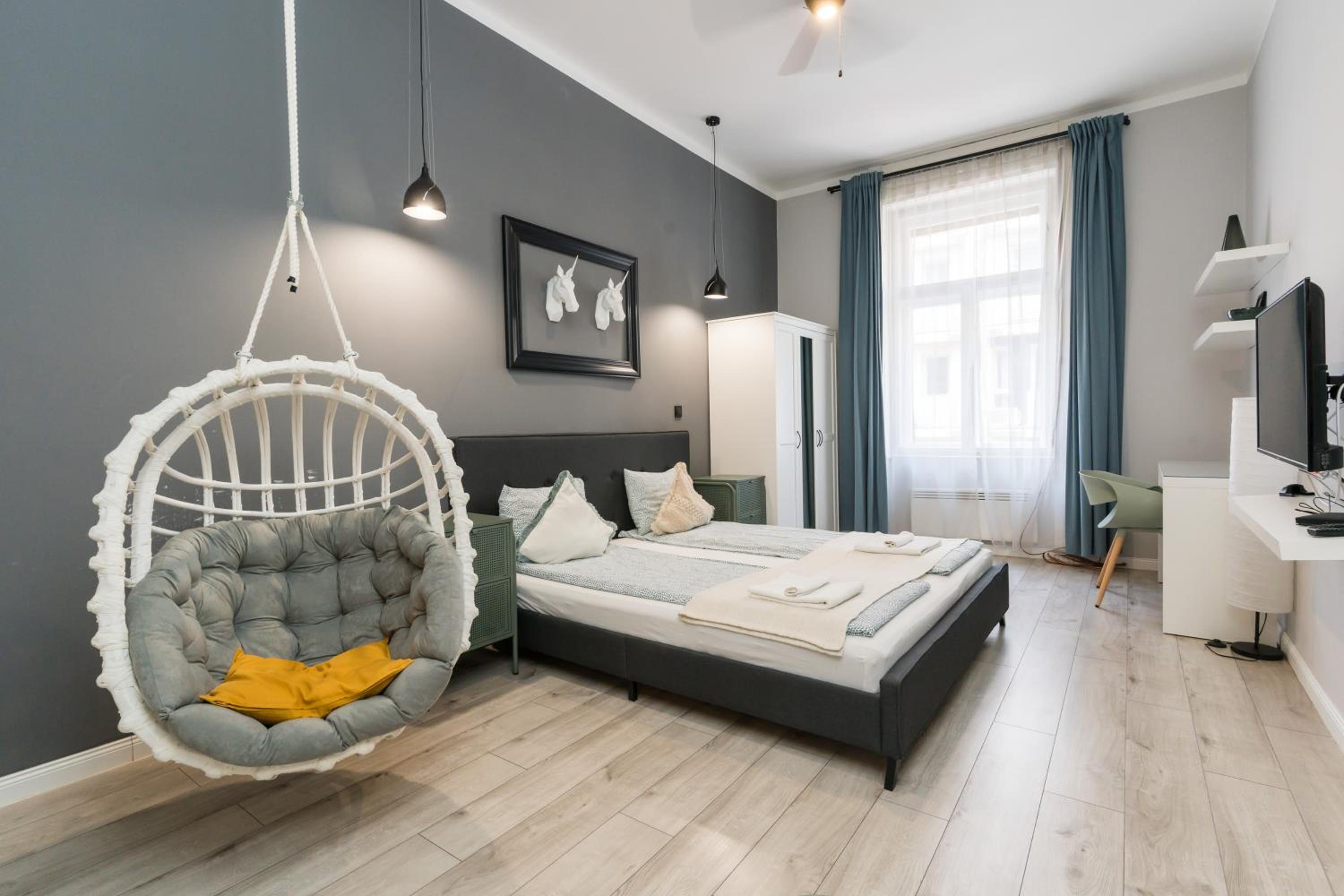 Trendy Design Apartment- 1 BR- AC