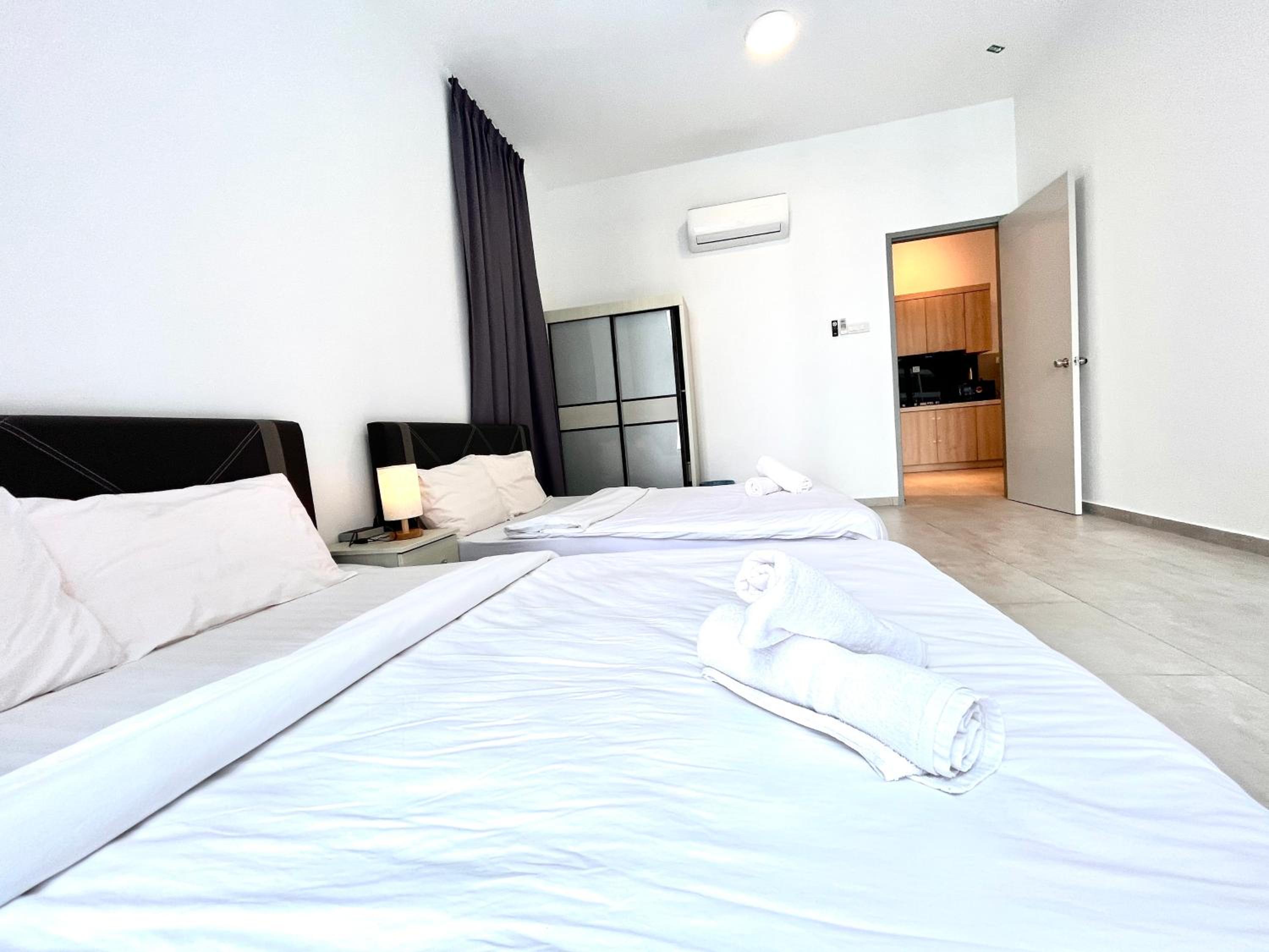Golden House-Atlantis Residence