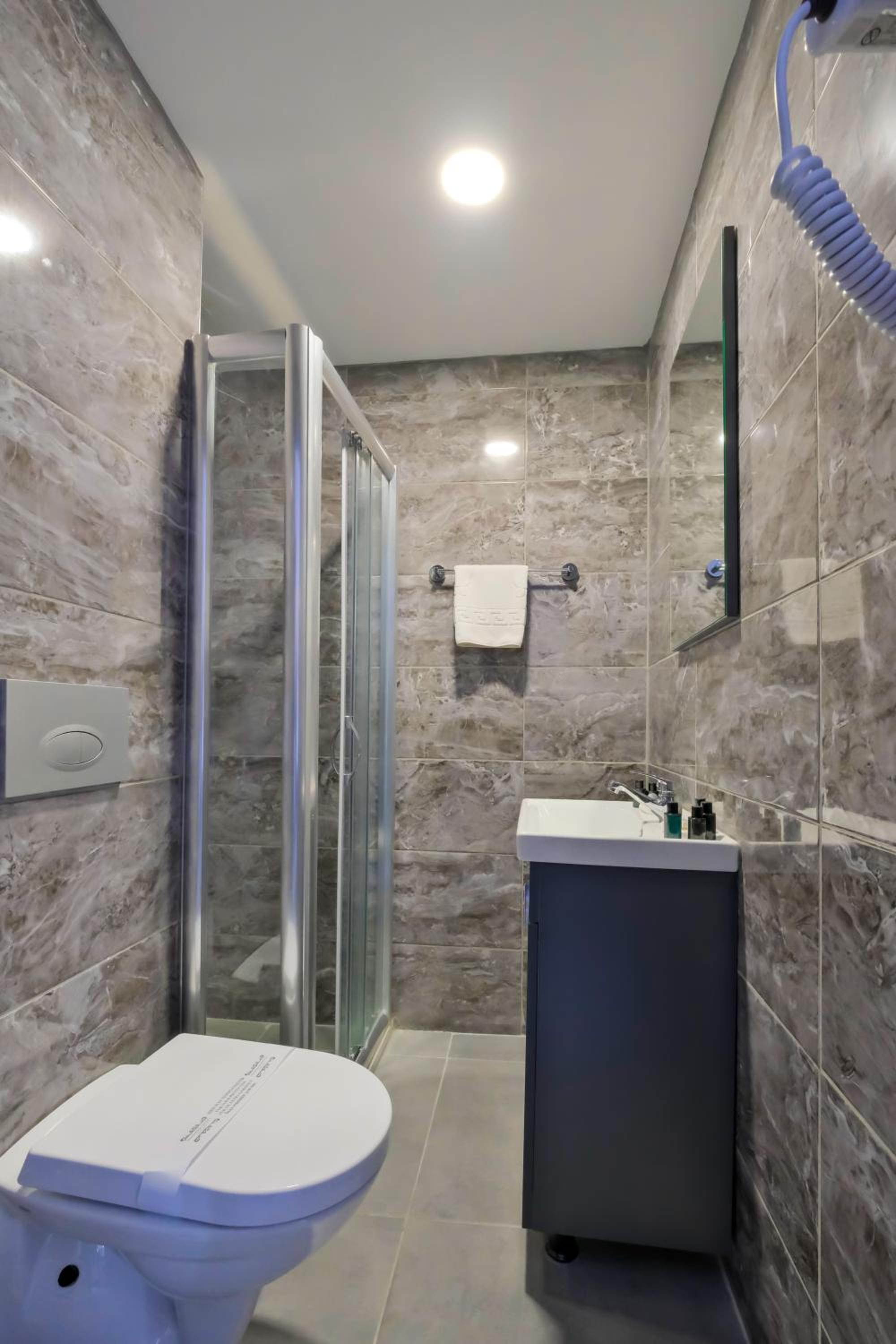 Kraliçe Oteli - Image 190