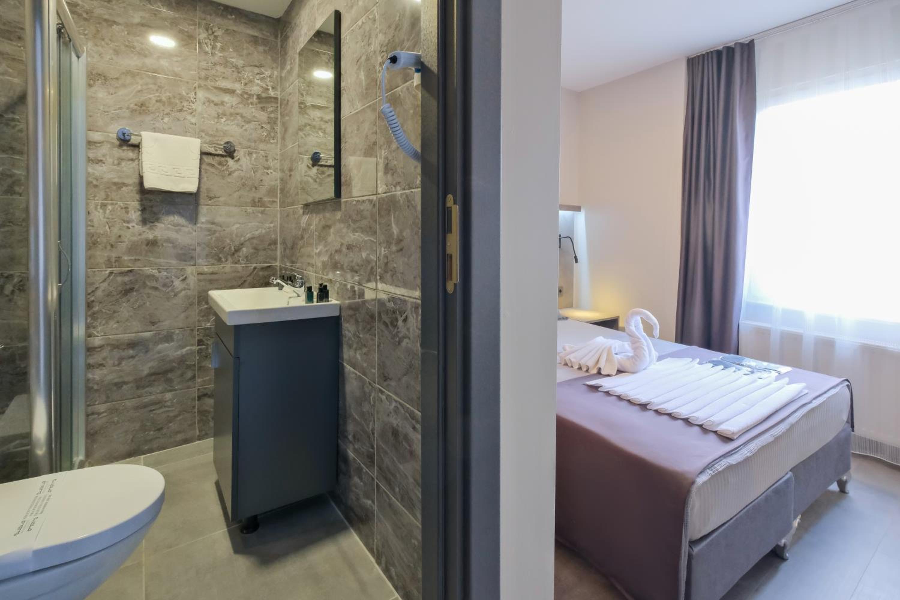 Kraliçe Oteli - Image 219