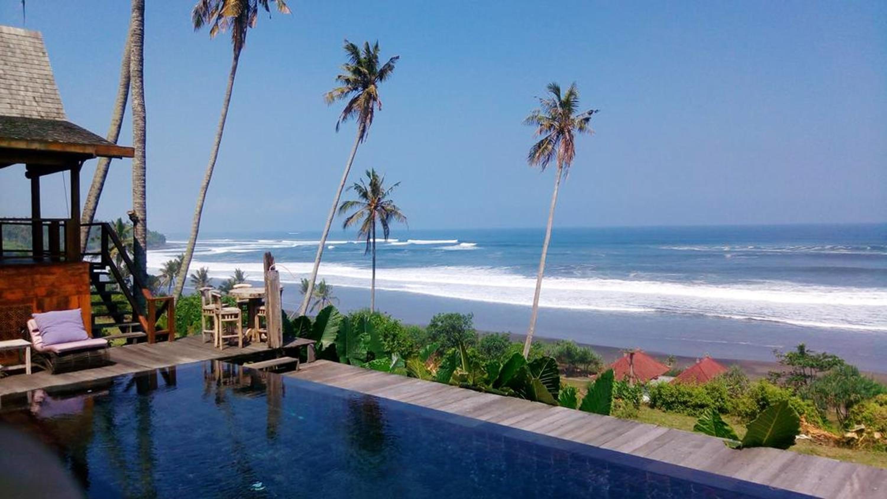 Spacious villa in Kabupaten Tabanan with sea view