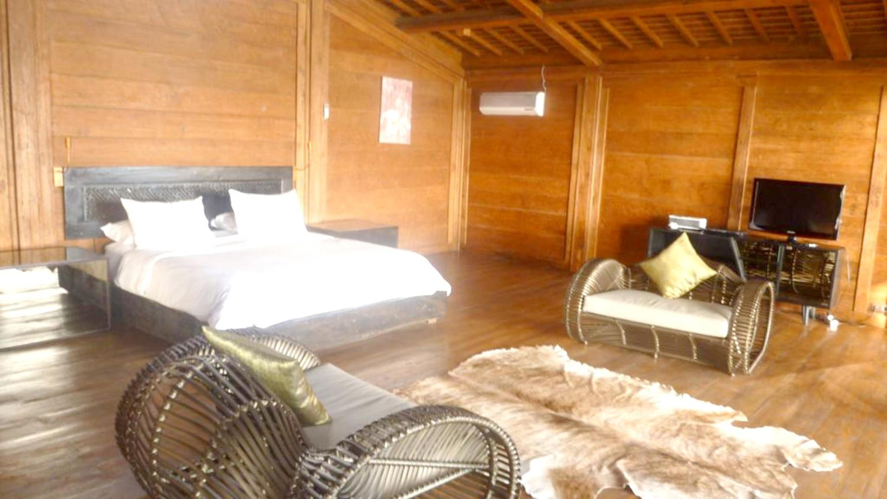 Spacious villa in Kabupaten Tabanan with sea view