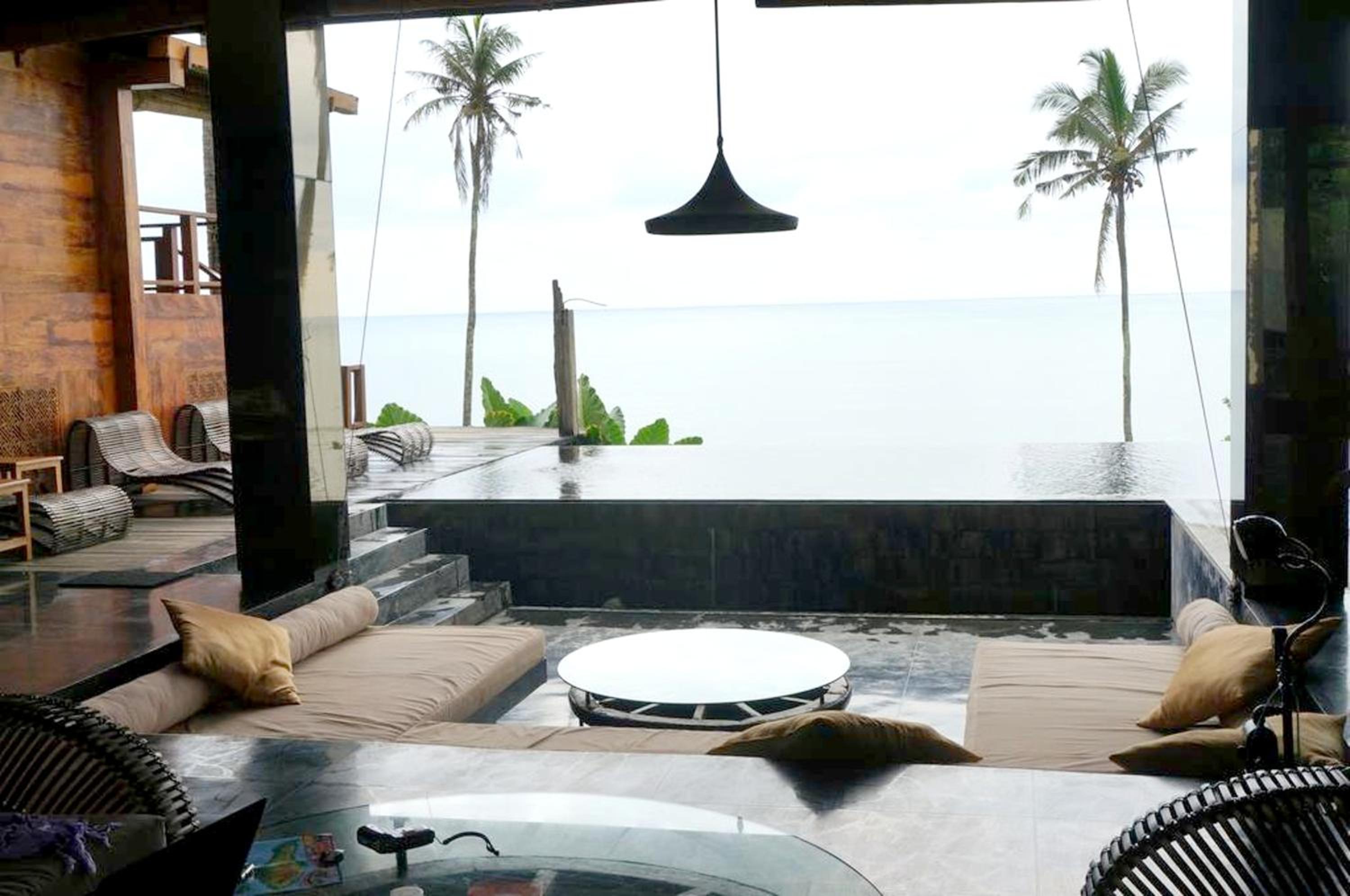 Spacious villa in Kabupaten Tabanan with sea view