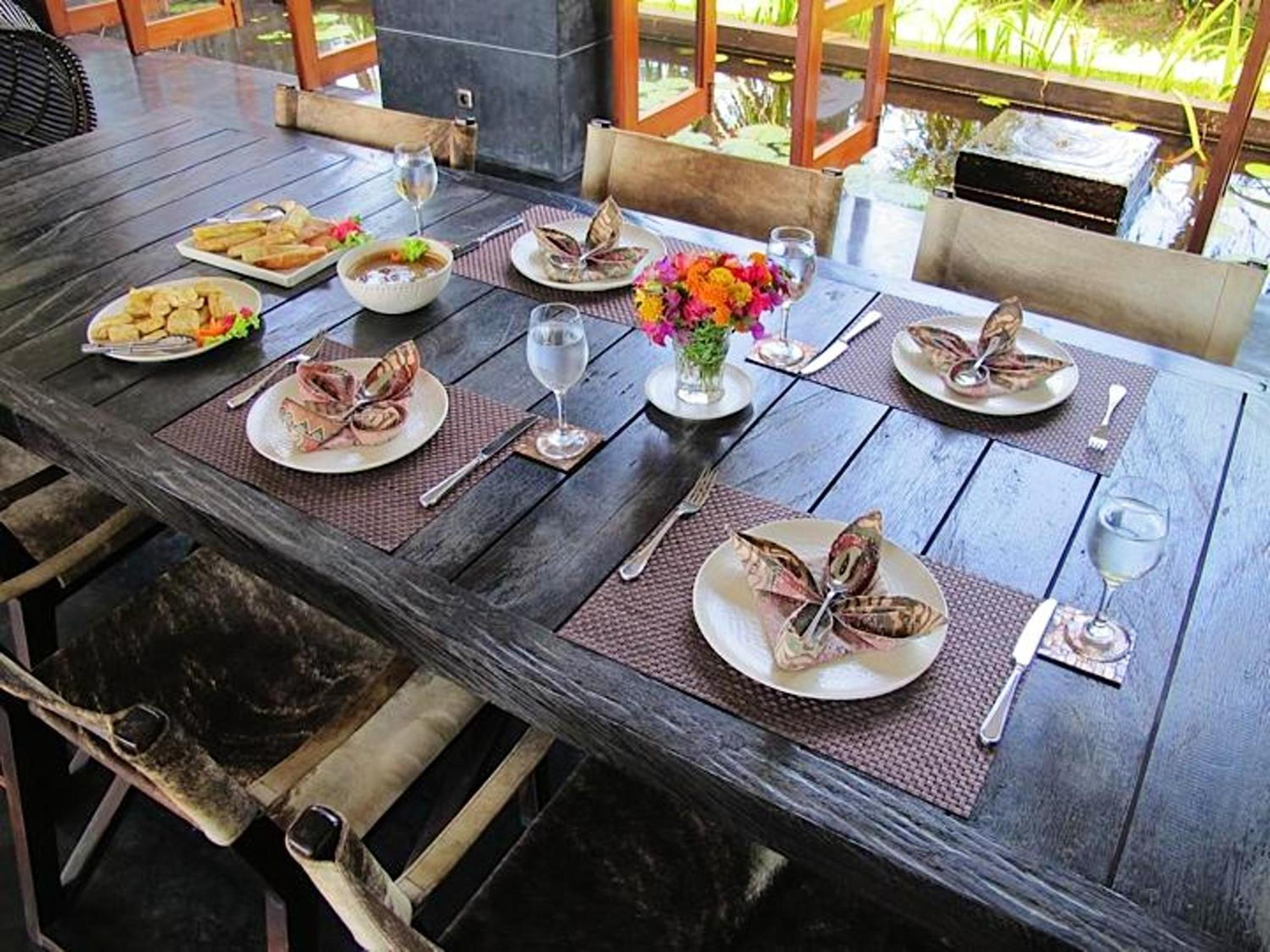 Spacious villa in Kabupaten Tabanan with sea view