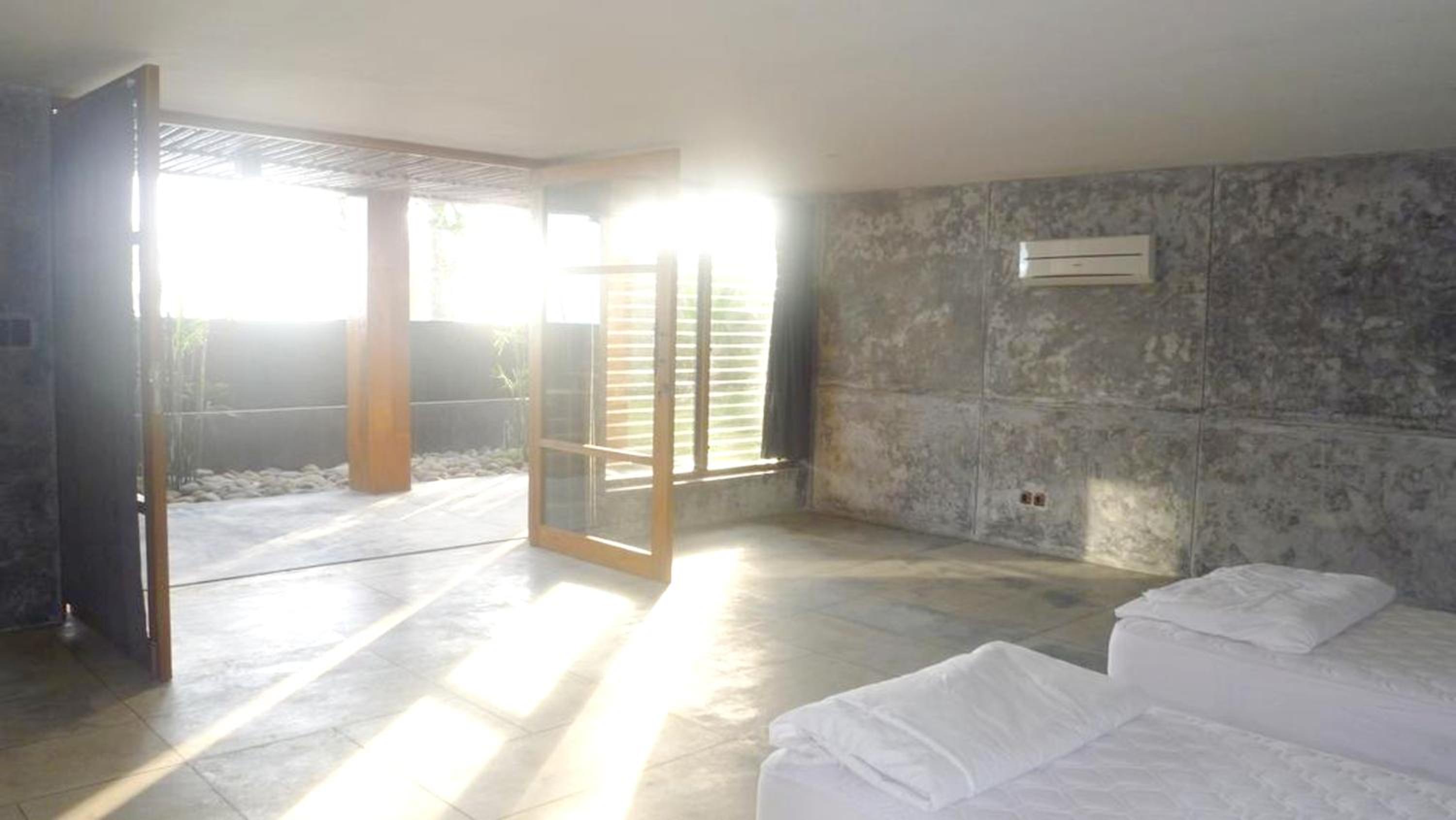 Spacious villa in Kabupaten Tabanan with sea view