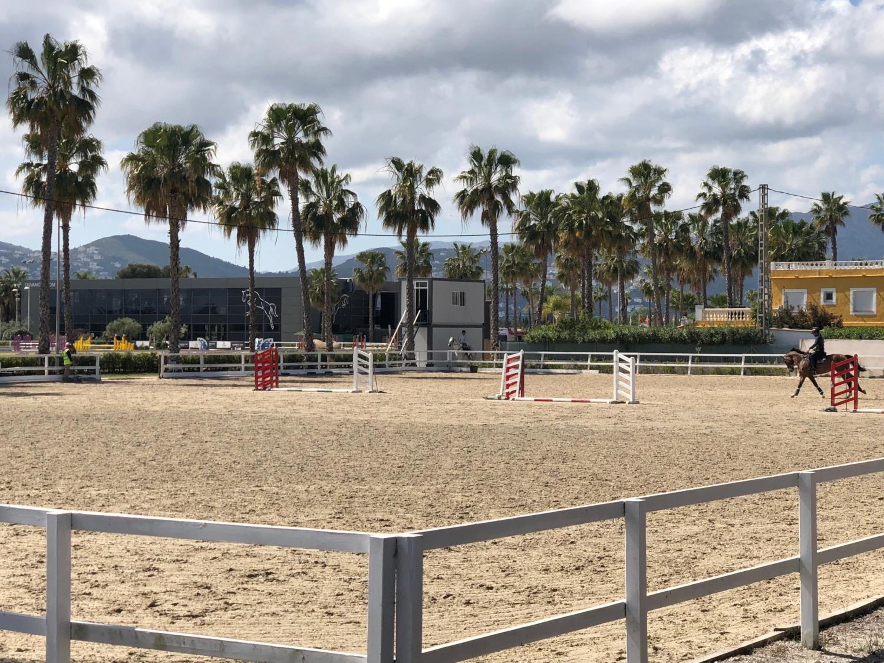 Oliva Seaside Apartments