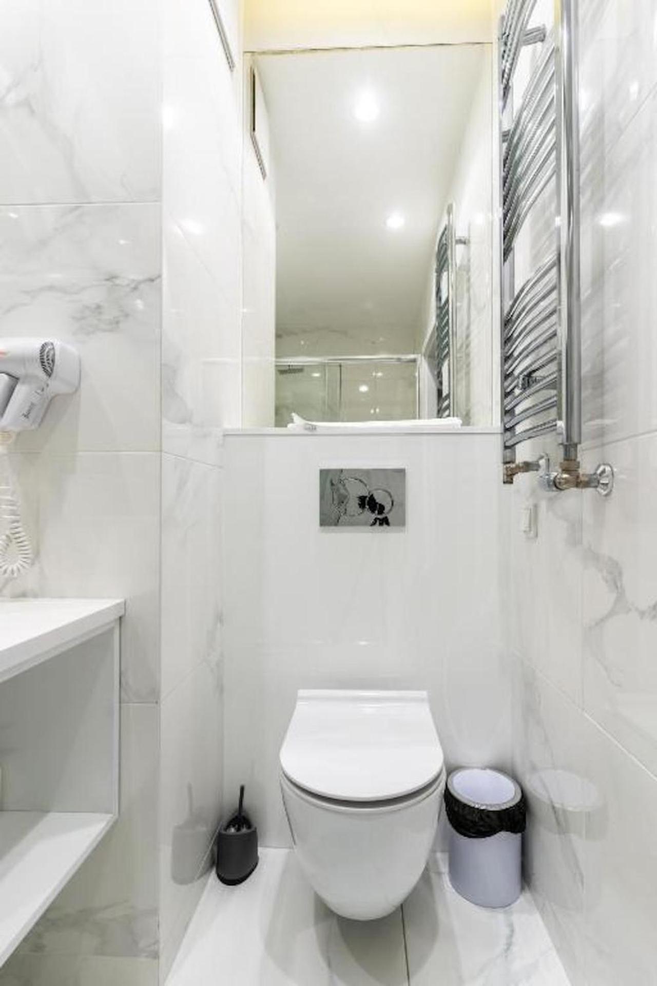 Urban Chic - Luxury Stay at Mennica Residence Warsaw