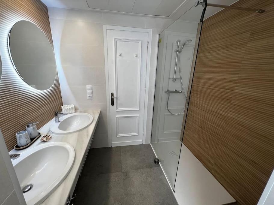 Sunny Apartament with a view to Gibraltar in Miraflores photo 2