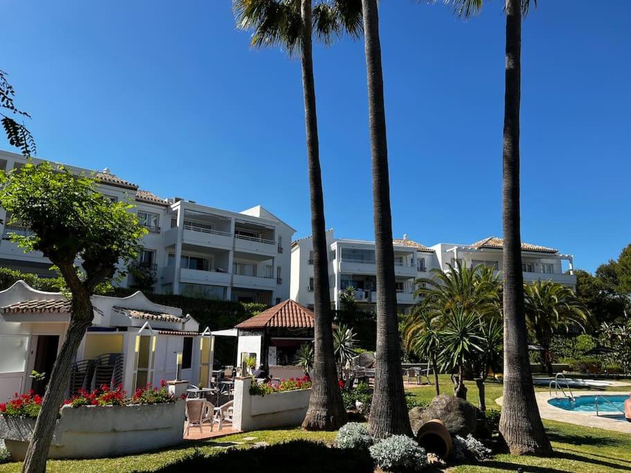 Sunny Apartament with a view to Gibraltar in Miraflores