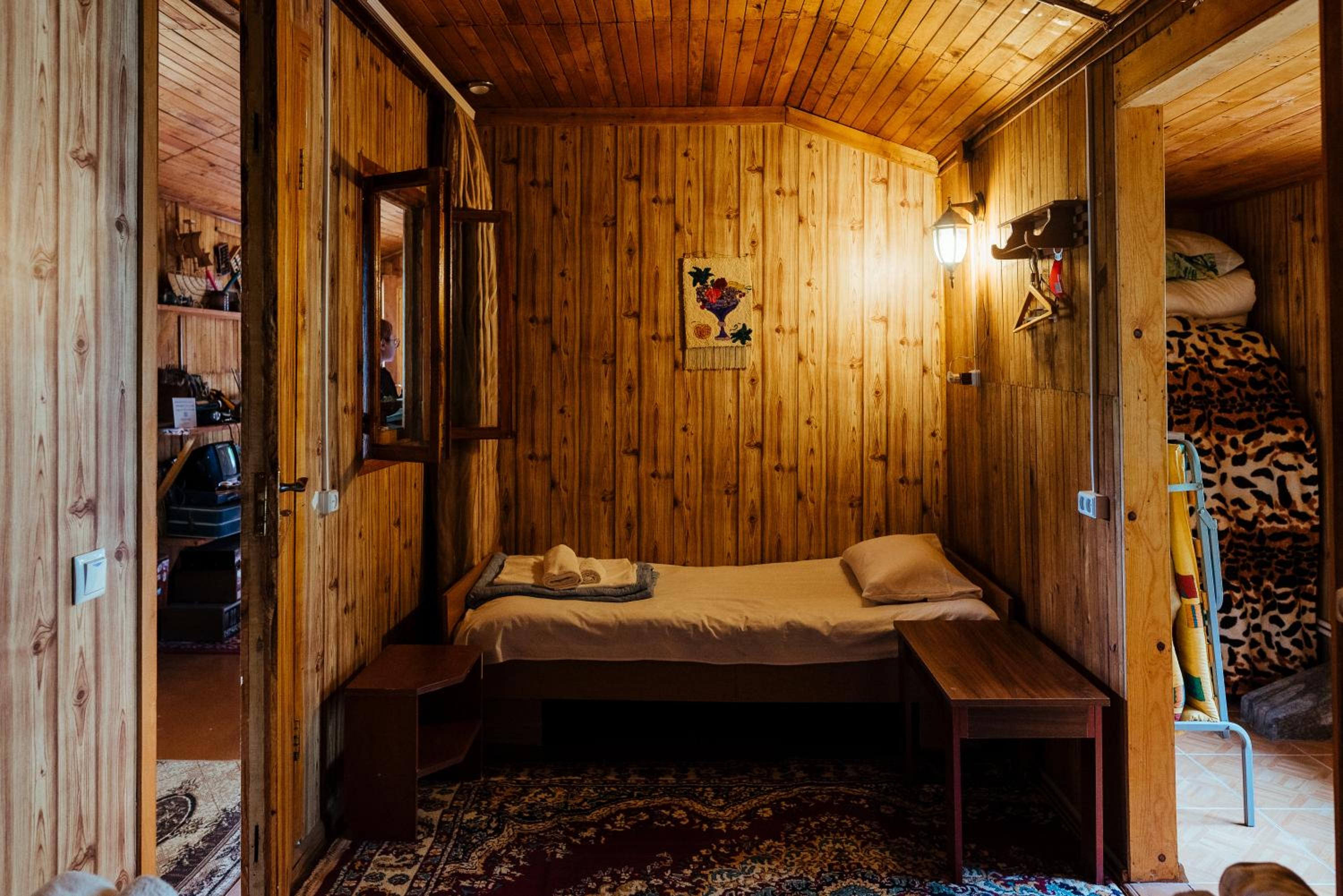 IRIS B&B in DEBED CANYON