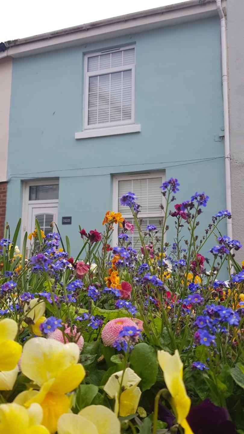 Patacake cottage Teignmouth view 2