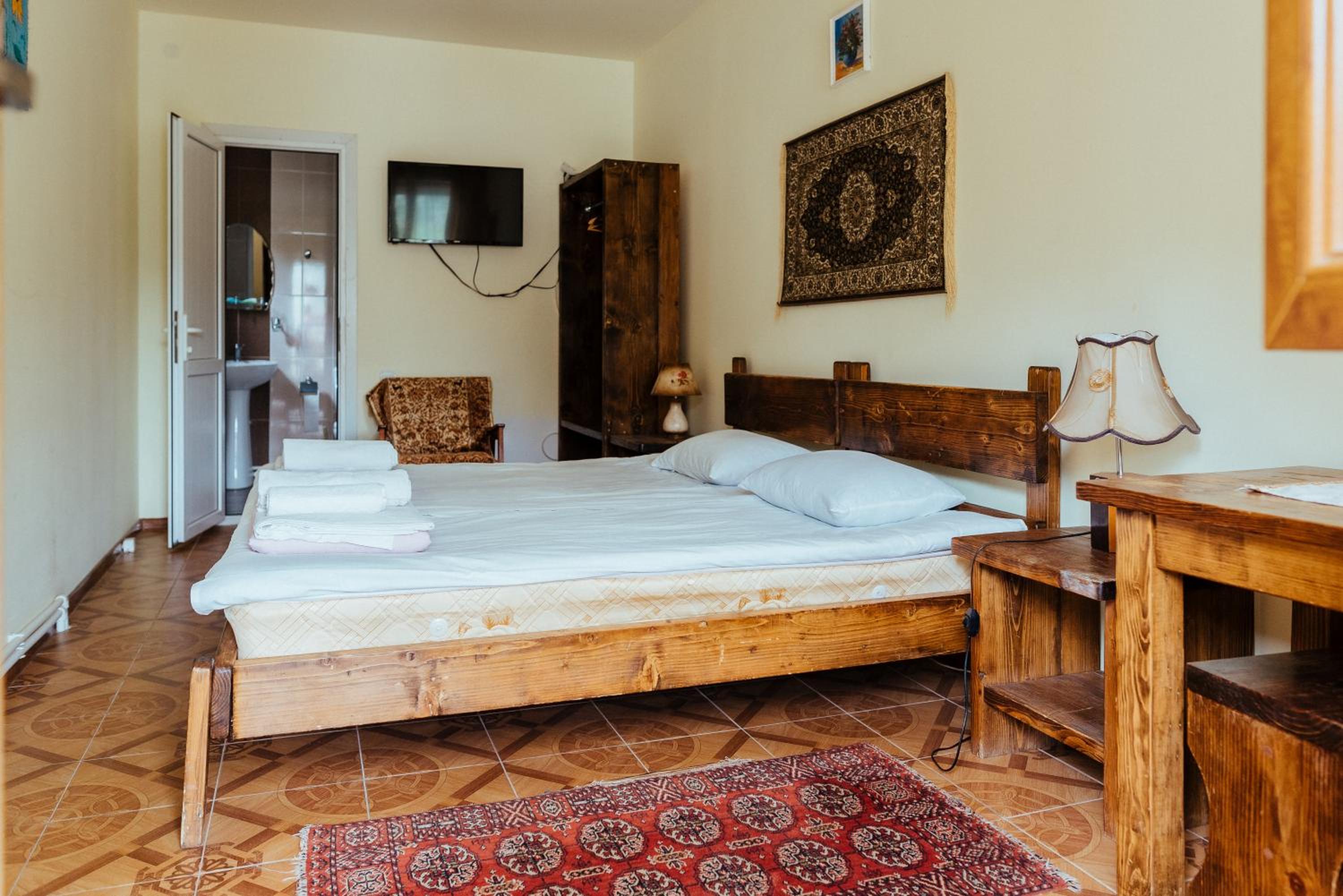 IRIS B&B in DEBED CANYON