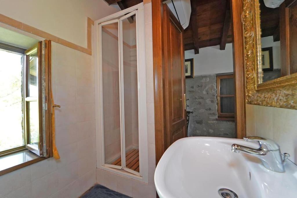 Villa Le Due Lune 6 Pax by VILLASRETREATS