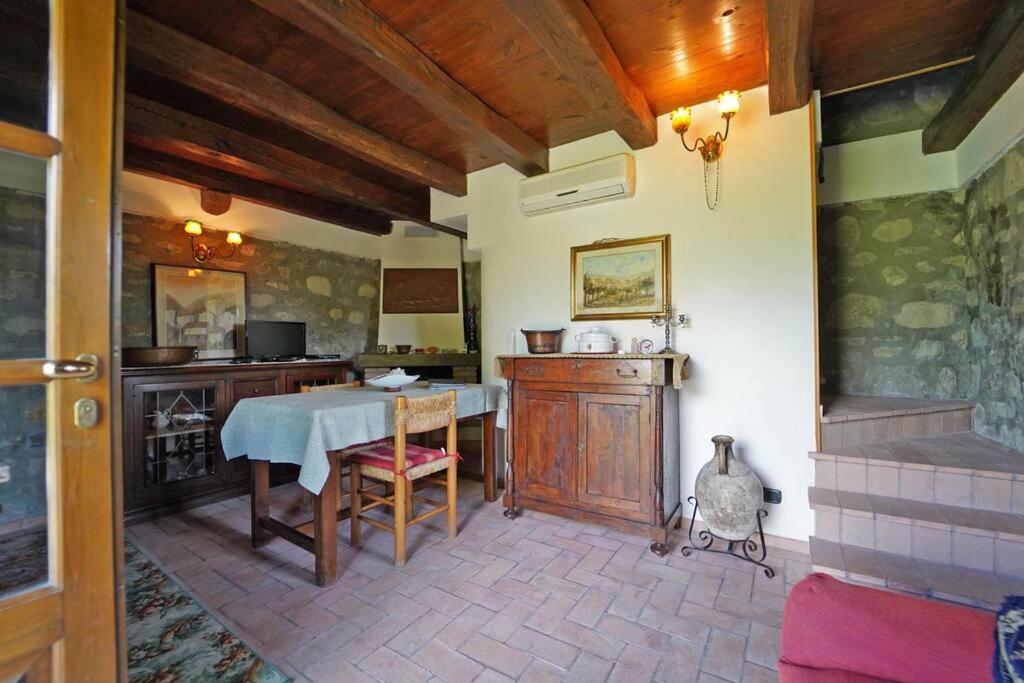Villa Le Due Lune 6 Pax by VILLASRETREATS