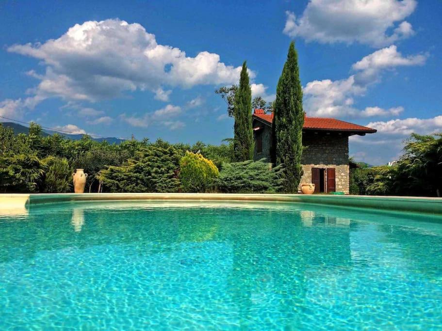 Villa Le Due Lune 6 Pax by VILLASRETREATS