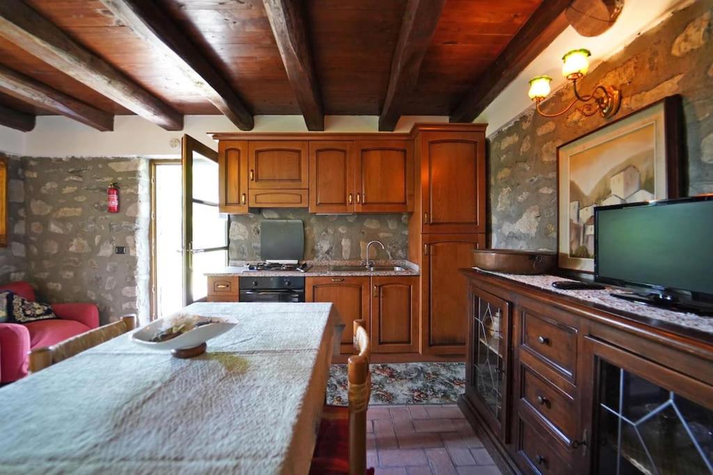 Villa Le Due Lune 6 Pax by VILLASRETREATS