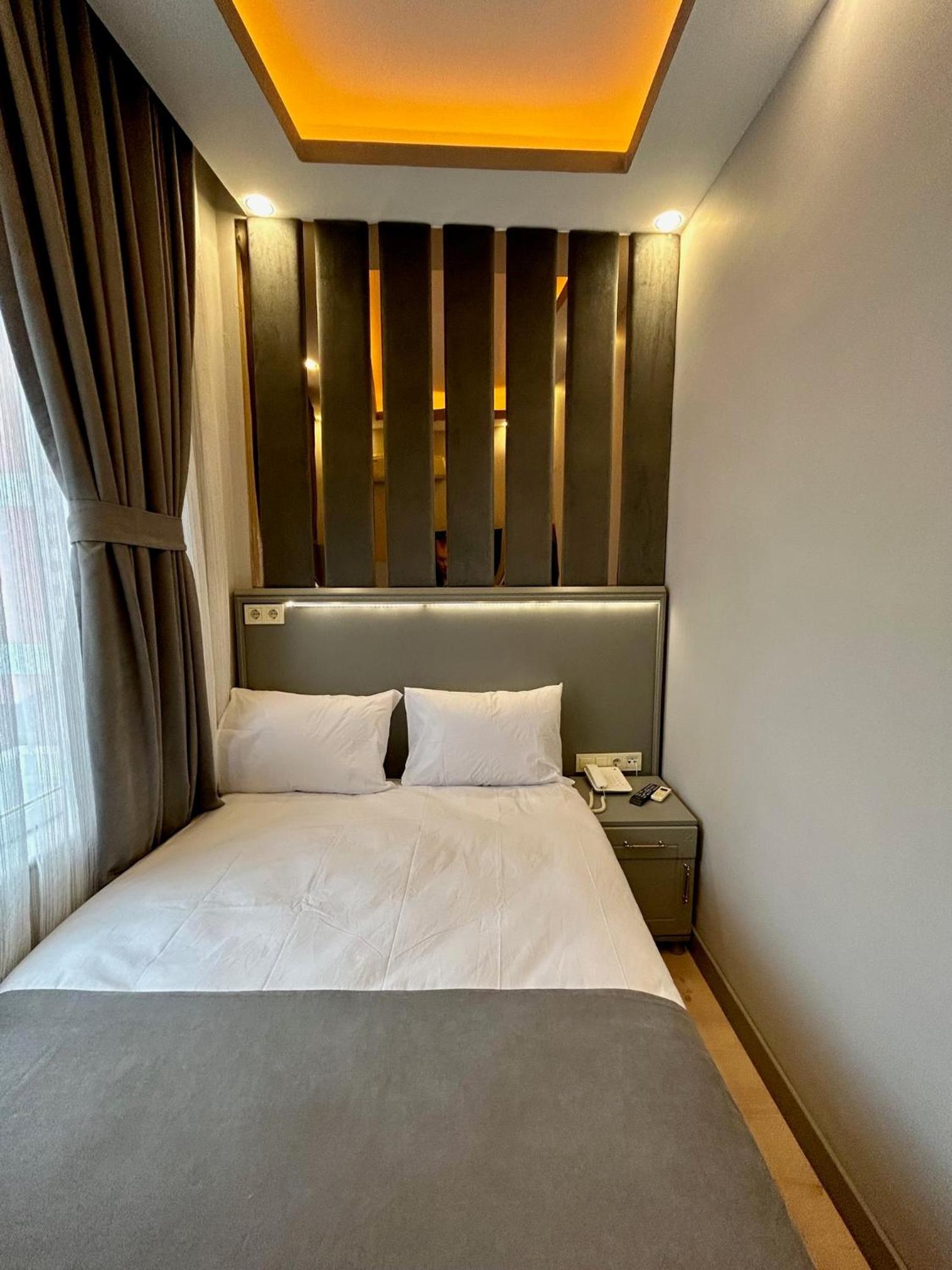 Crowned Plus Otel - Image 17