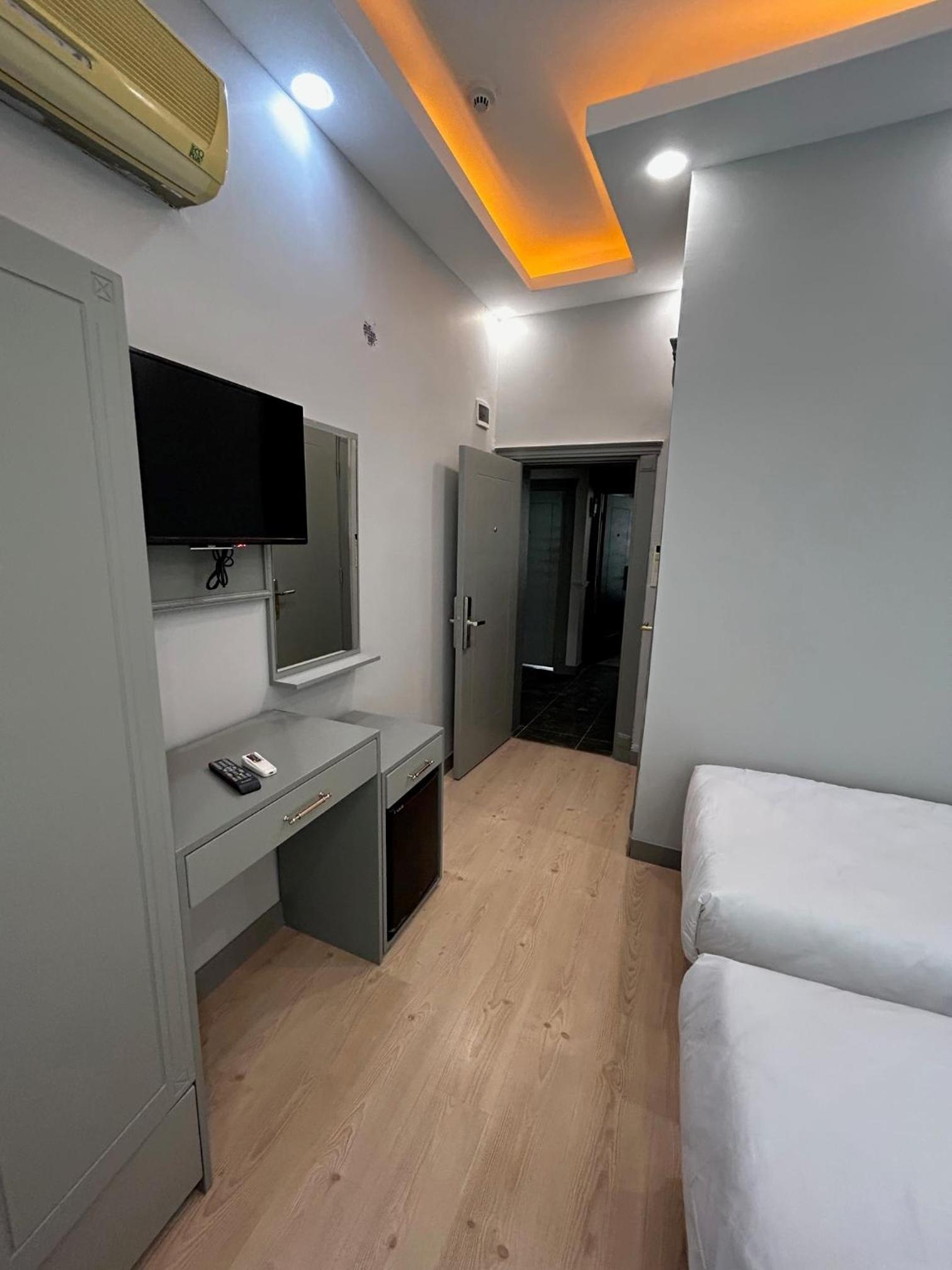 Crowned Plus Otel - Image 35