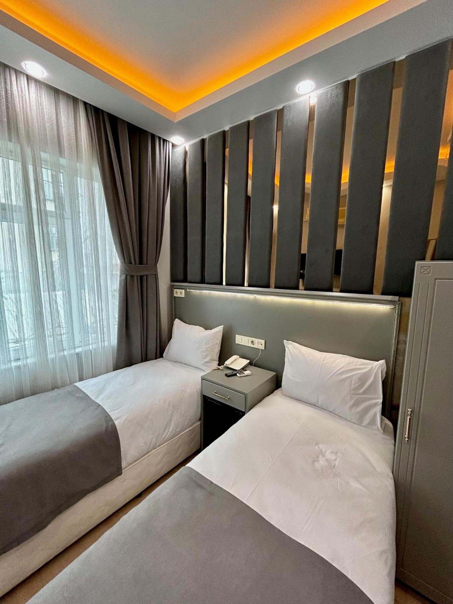 Crowned Plus Otel - Image 24