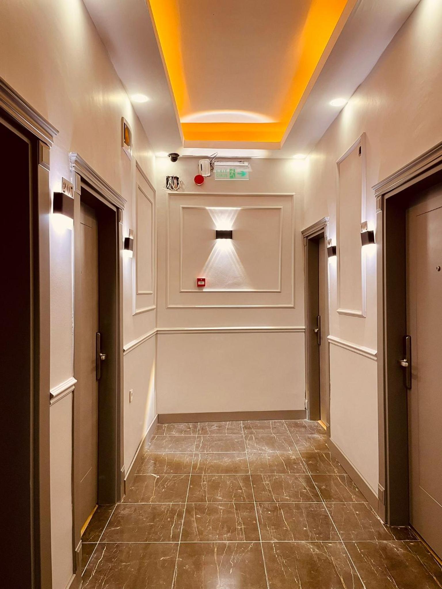 Crowned Plus Otel - Image 51