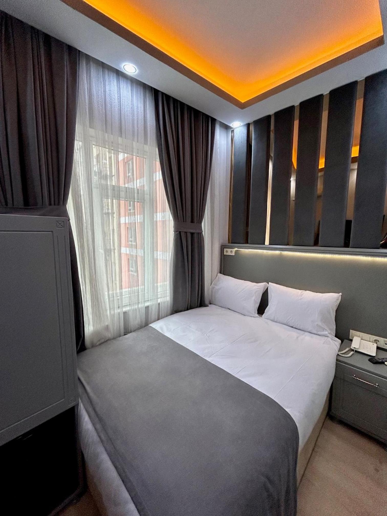 Crowned Plus Otel - Image 20