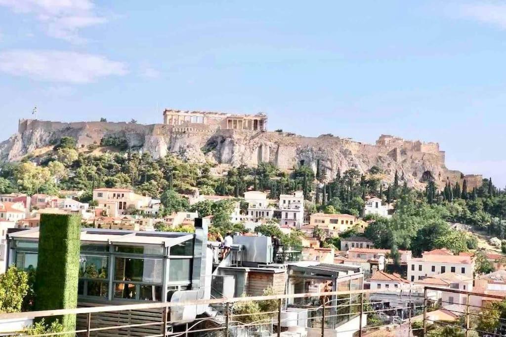 Acropolis Urban View