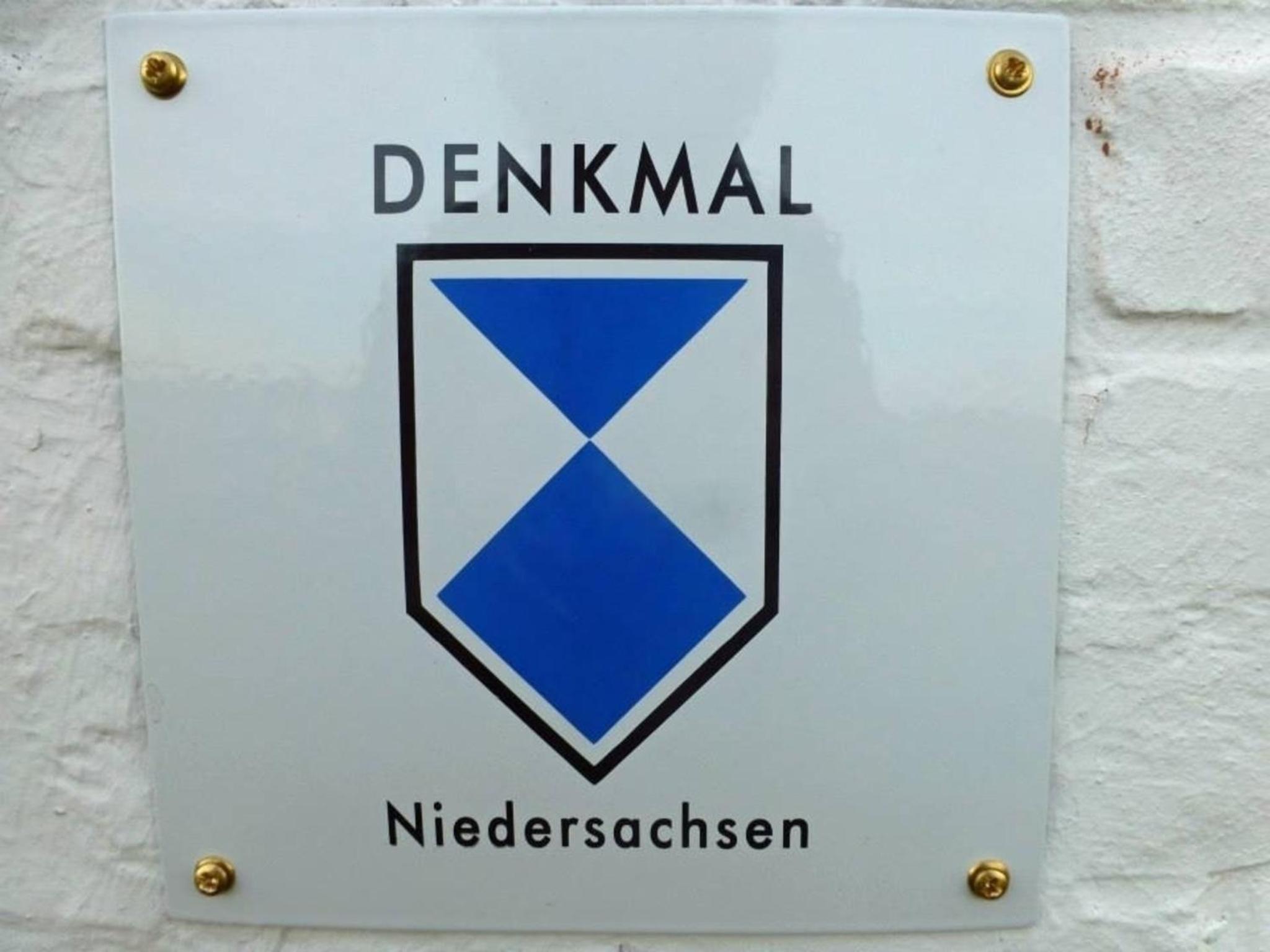 Deichhaus am Greetsieler Hafen