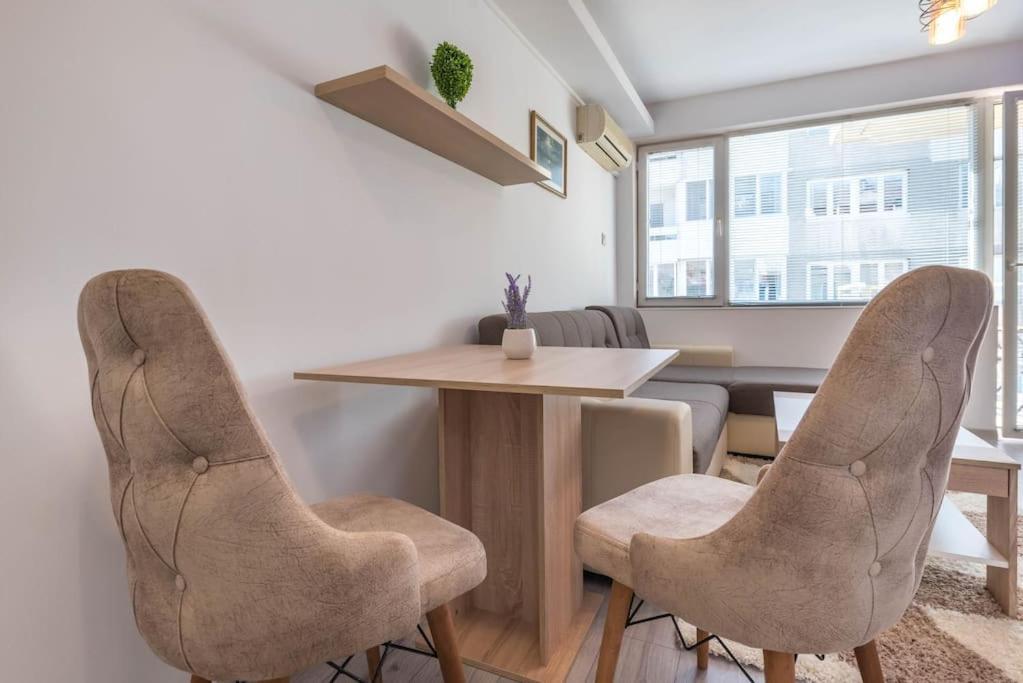 Homey apartment near Grand Mall