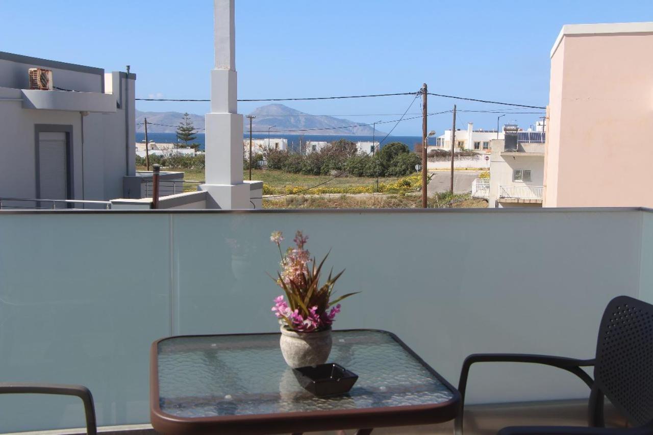 Valentina's Luxe Apartment view 3