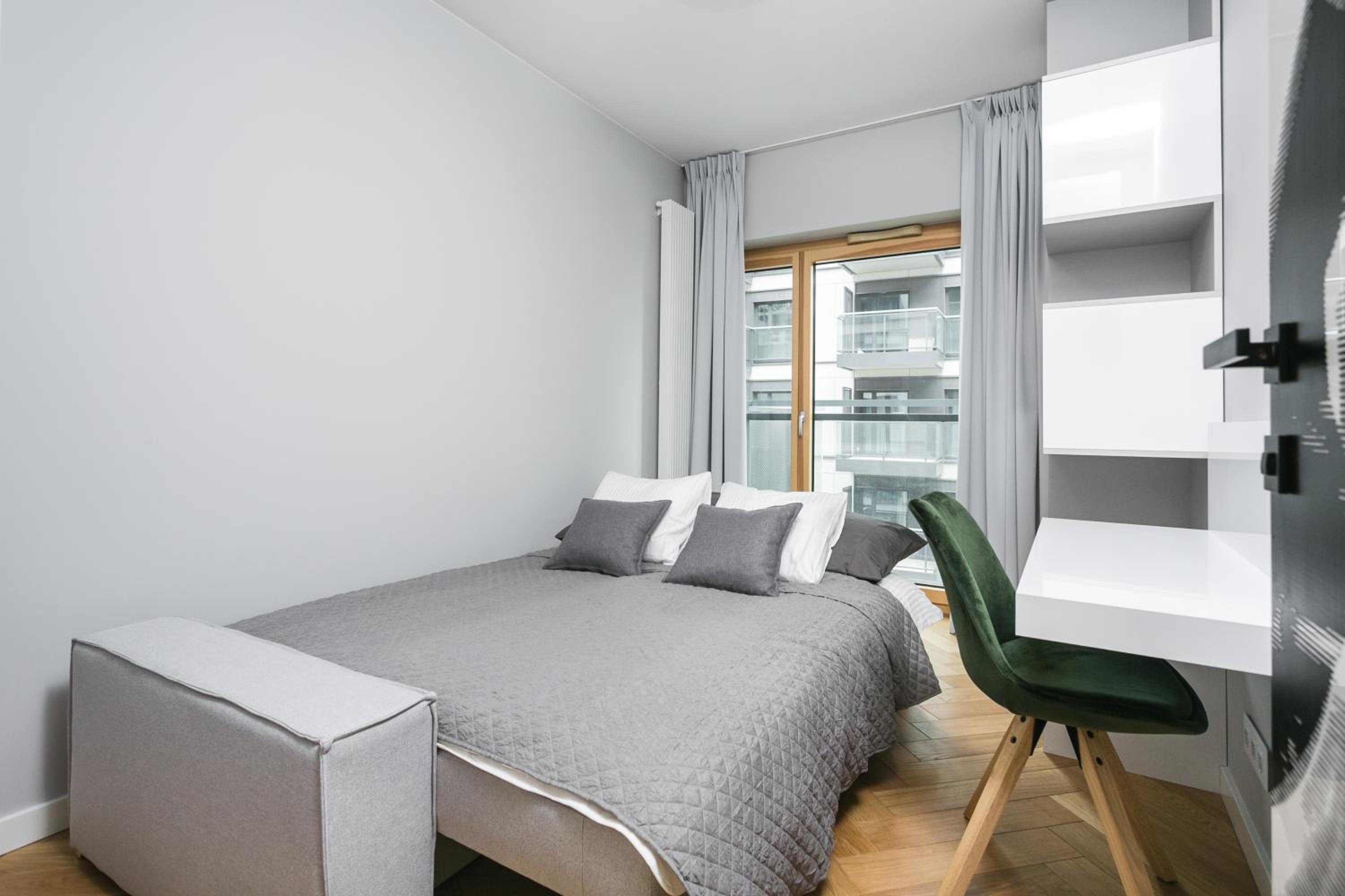 Urban Chic - Luxury Stay at Mennica Residence Warsaw