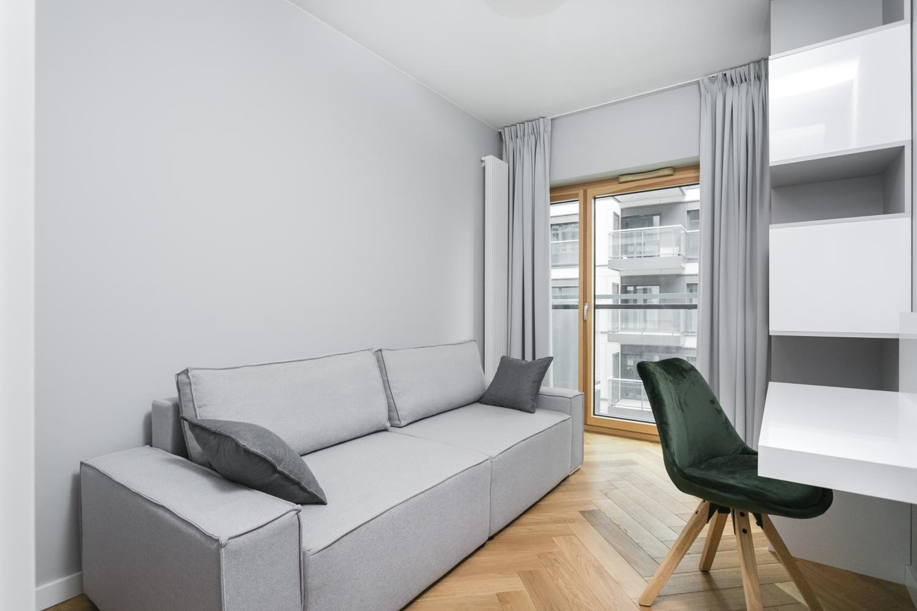 Urban Chic - Luxury Stay at Mennica Residence Warsaw