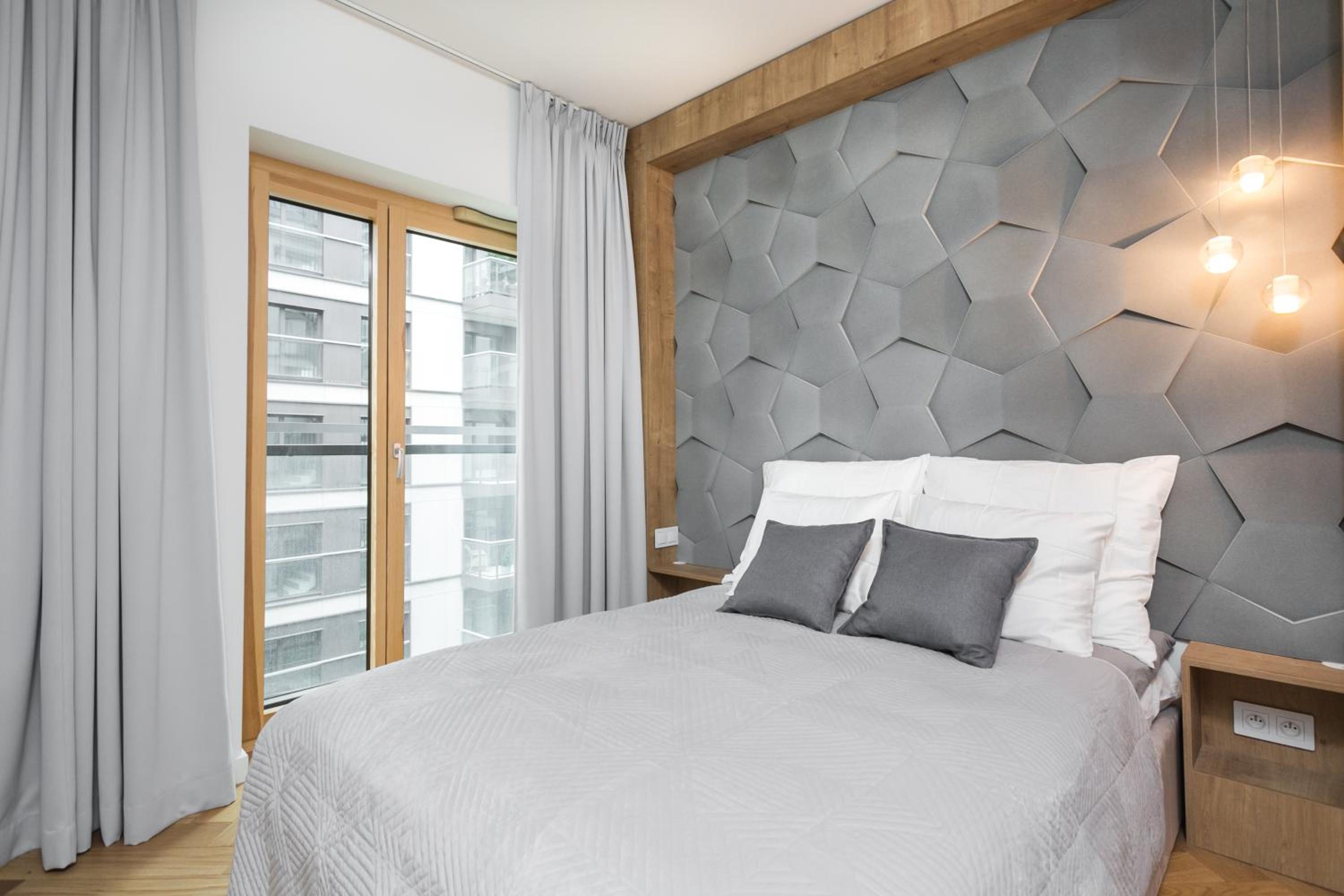 Urban Chic - Luxury Stay at Mennica Residence Warsaw
