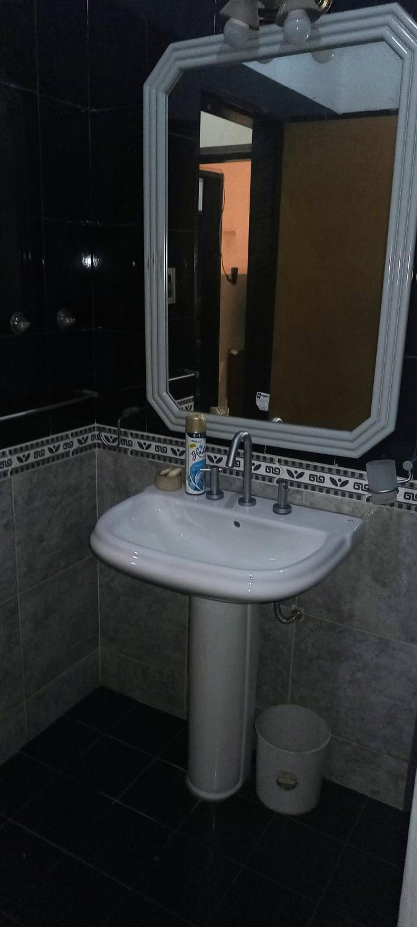 Casa con quincho y pileta